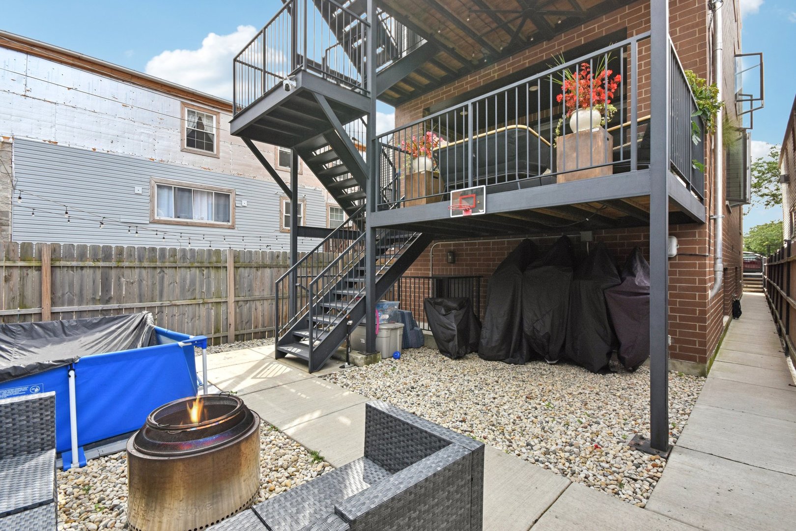 1631 S Carpenter Street Unit: 3