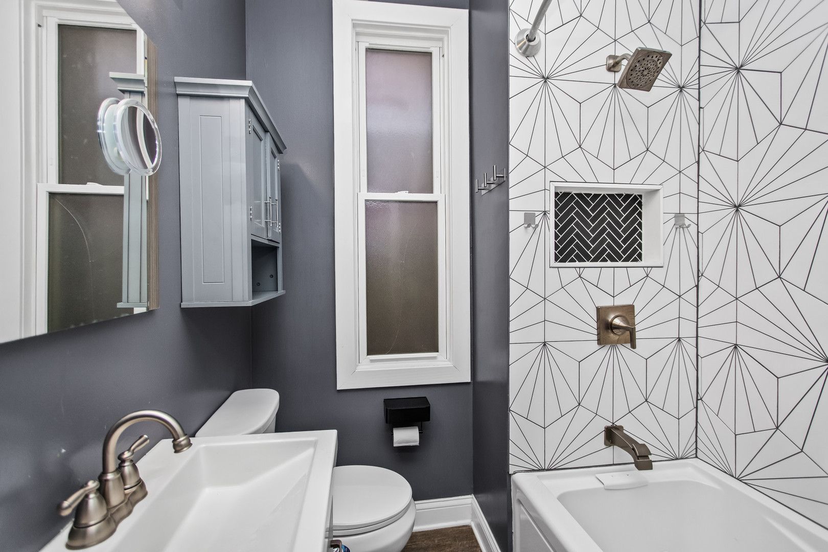 3339 W Le Moyne Street