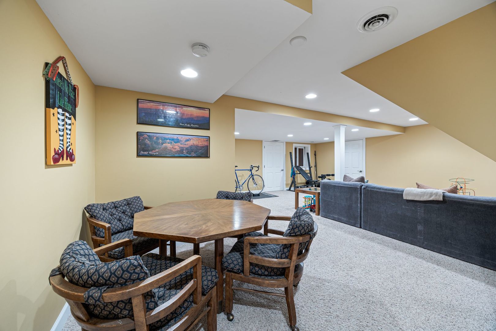 1125 W Skylark Drive