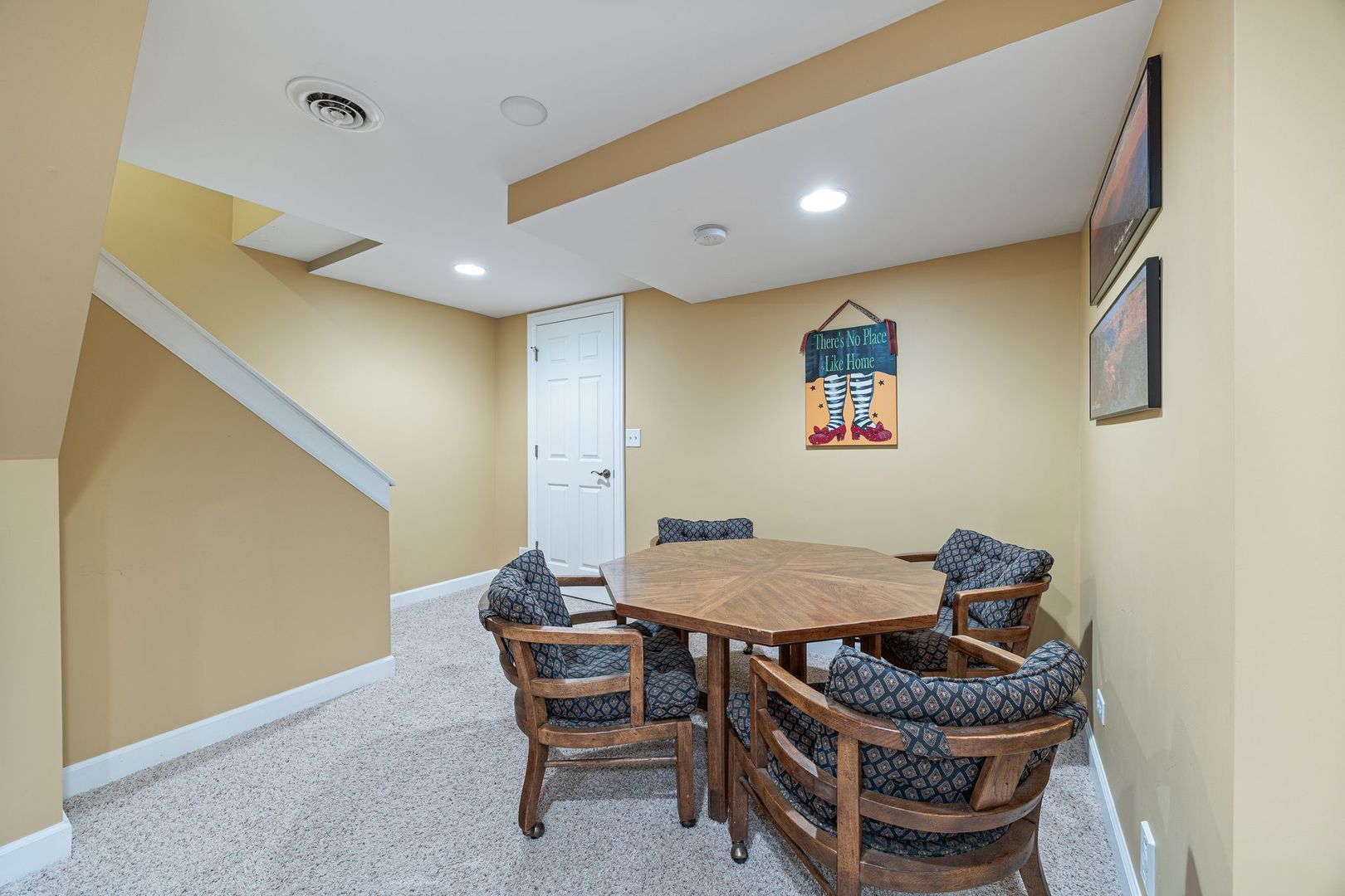 1125 W Skylark Drive