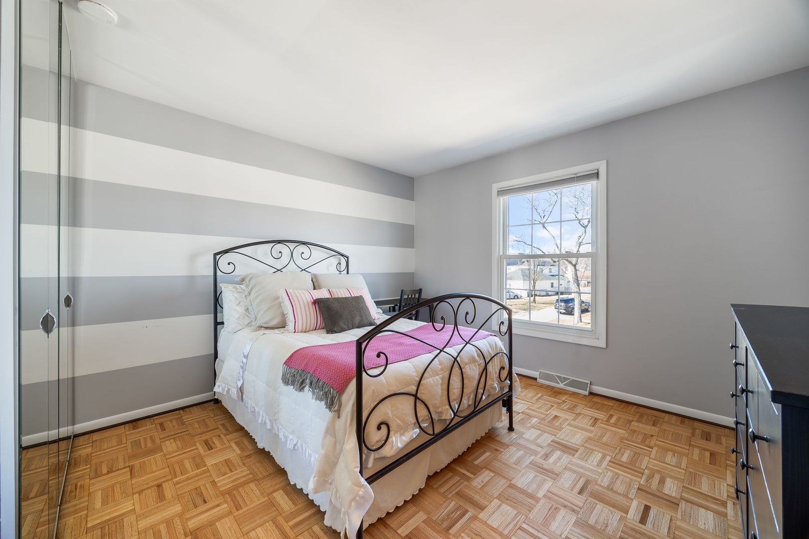 1125 W Skylark Drive