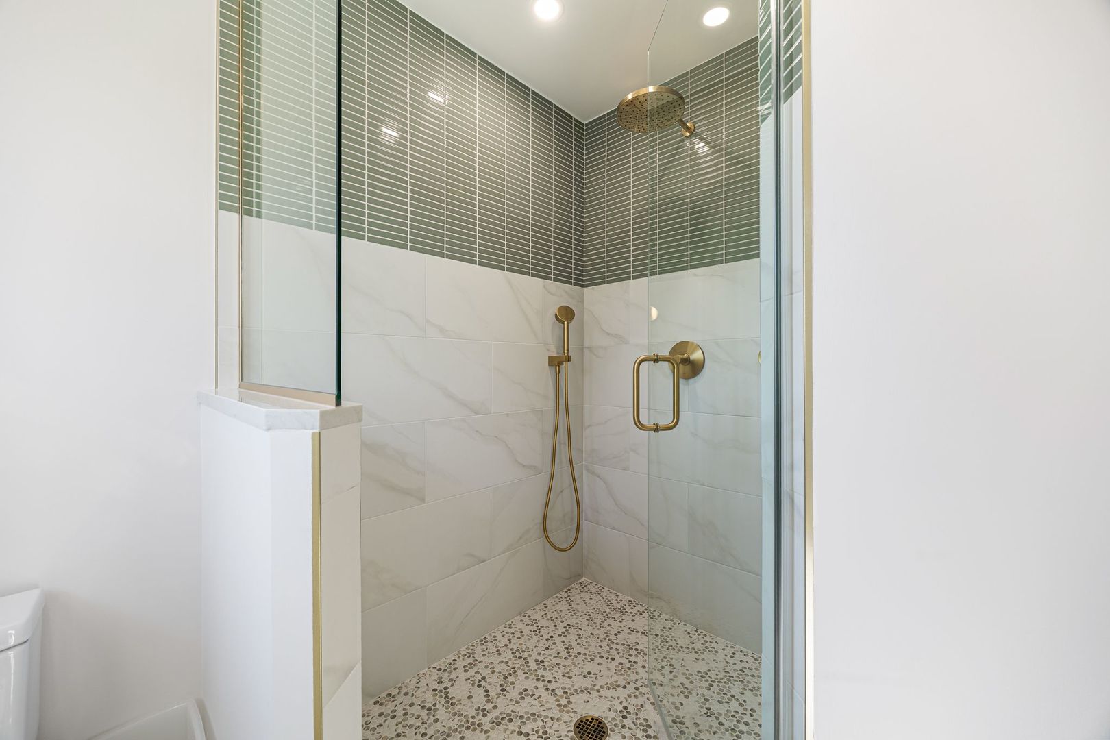 1125 W Skylark Drive