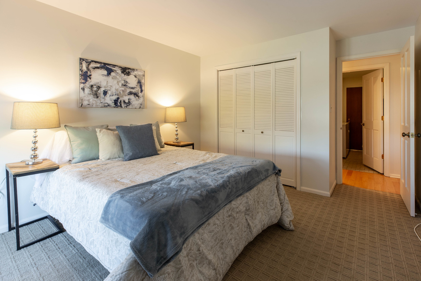 701 Lake Hinsdale Drive Unit: 306