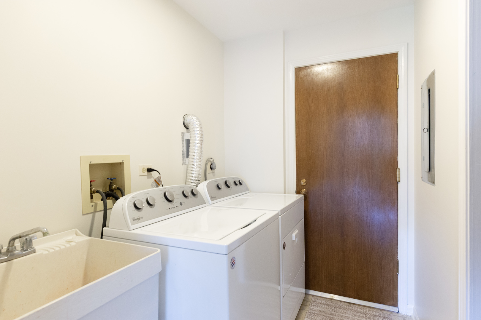 701 Lake Hinsdale Drive Unit: 306