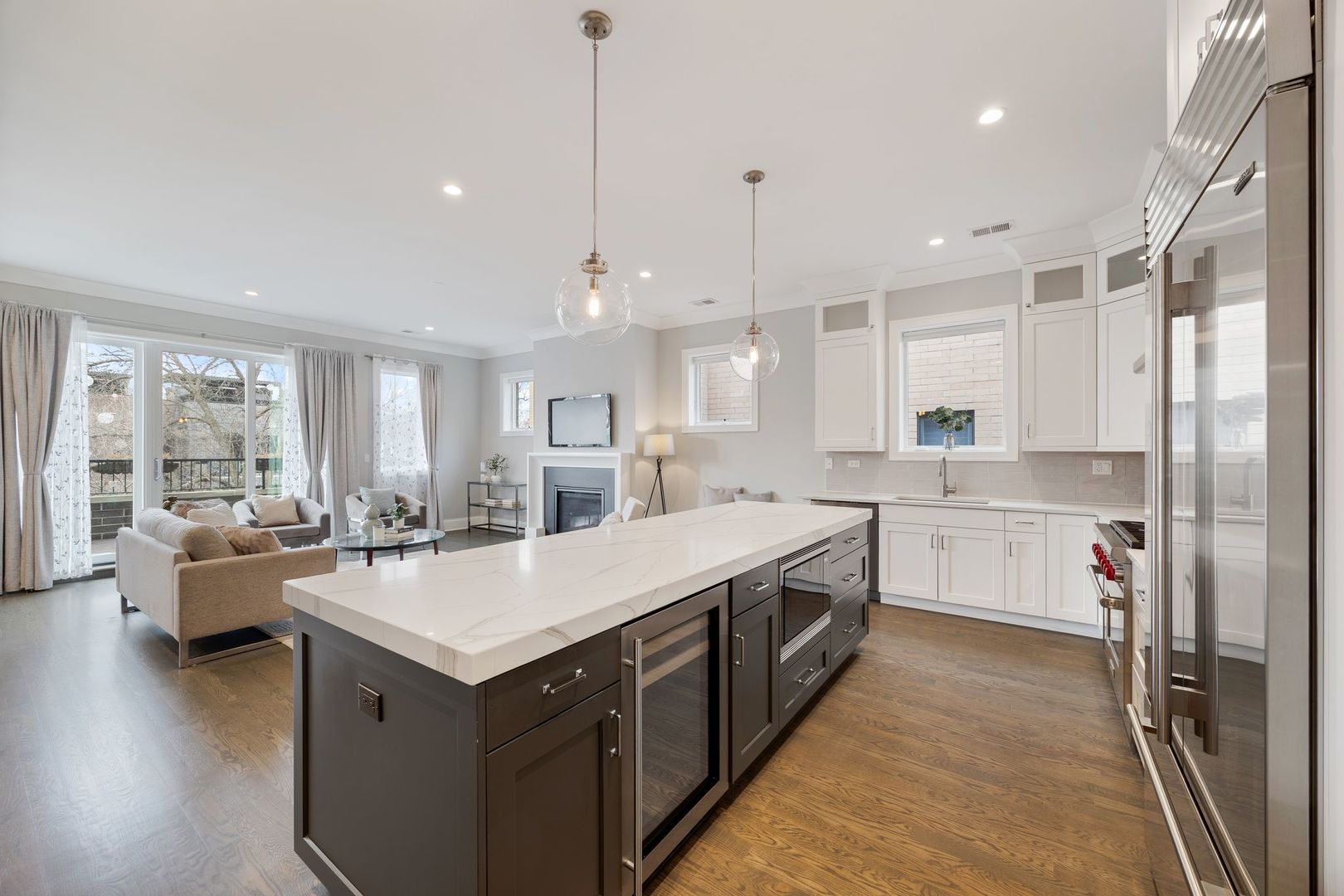 2649 N Racine Avenue Unit: 3N