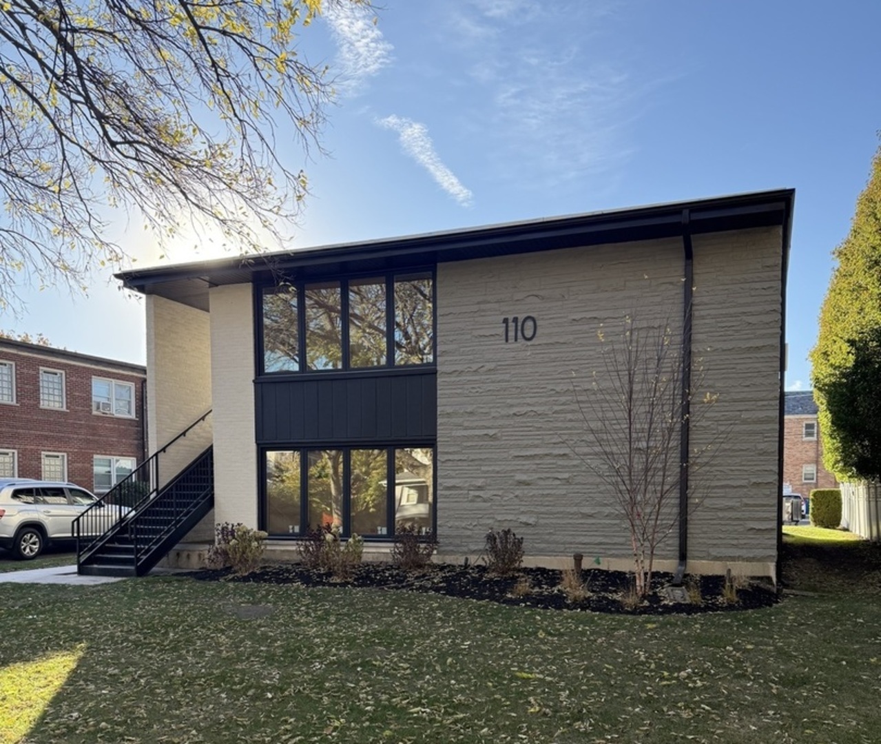 110 N Willow Road Unit: 4