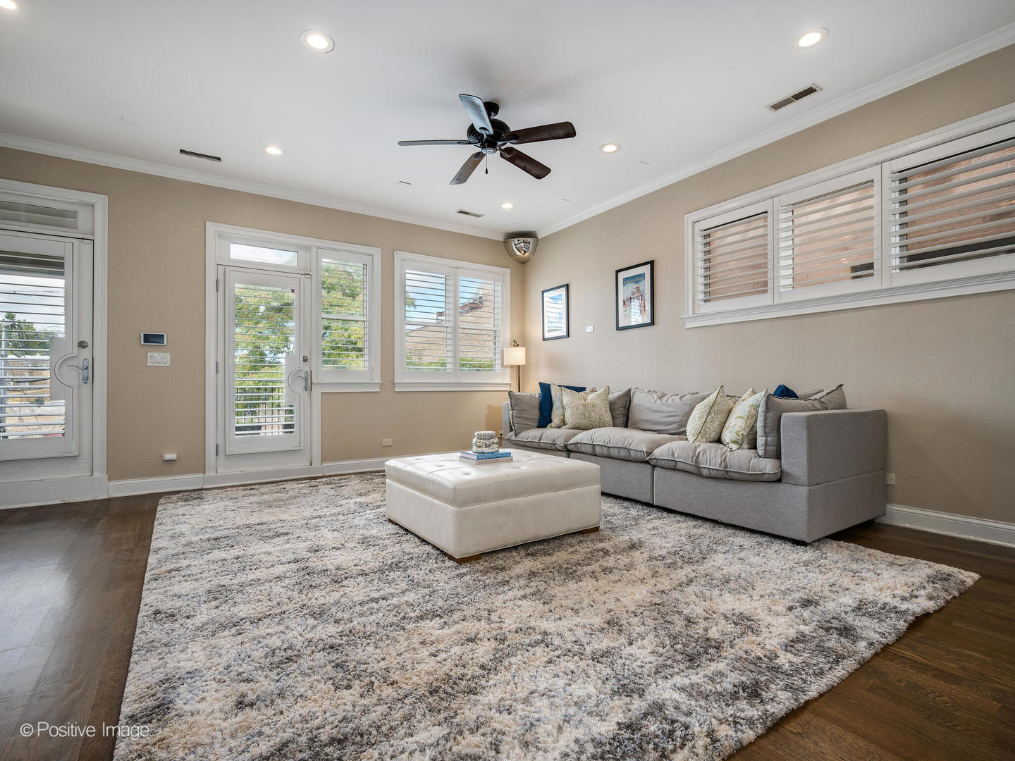 1718 W Superior Street Unit: 2E