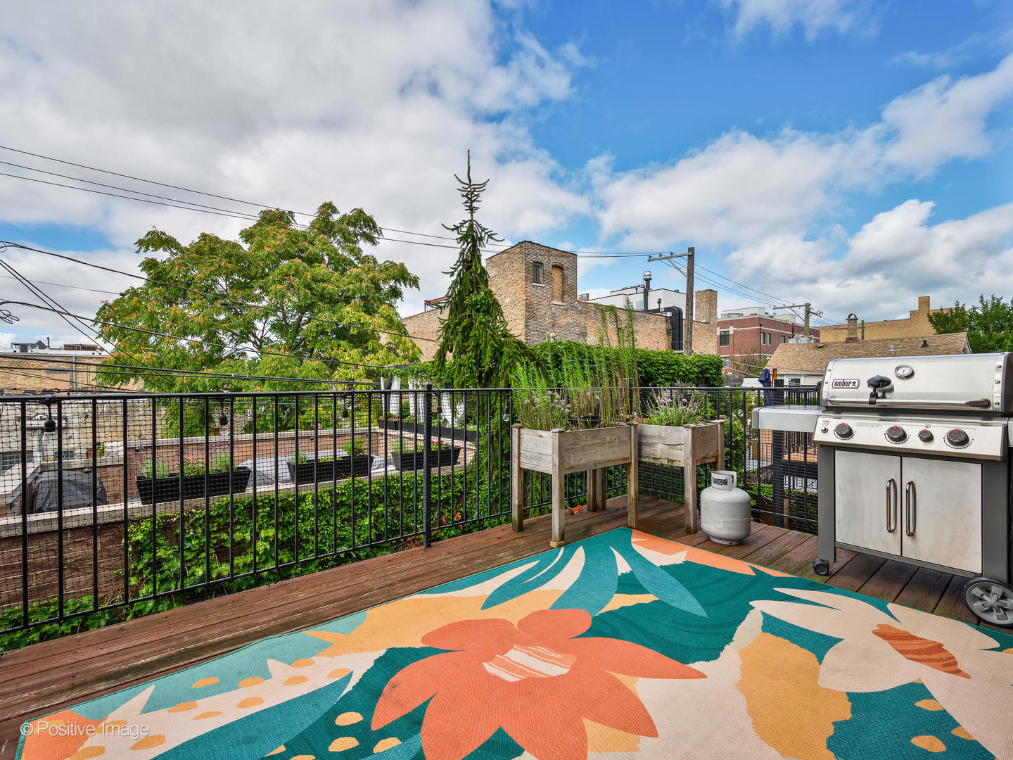 1718 W Superior Street Unit: 2E