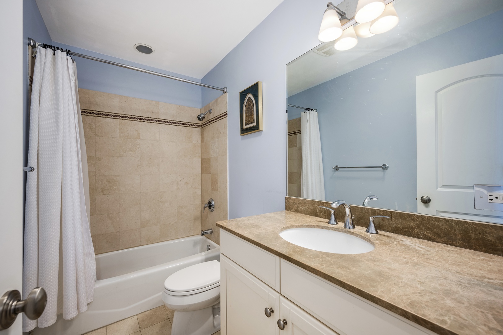 1718 W Superior Street Unit: 2E
