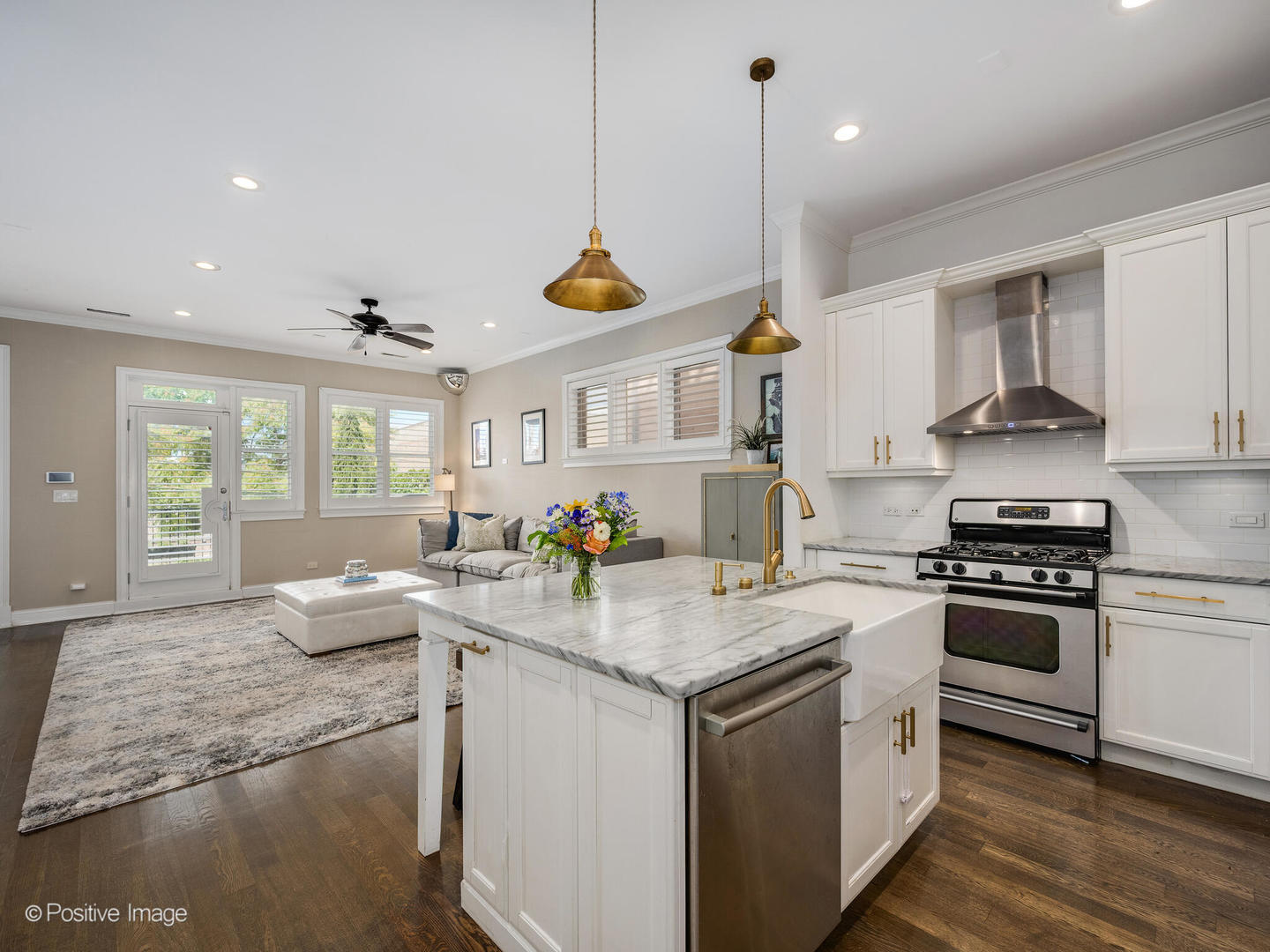 1718 W Superior Street Unit: 2E