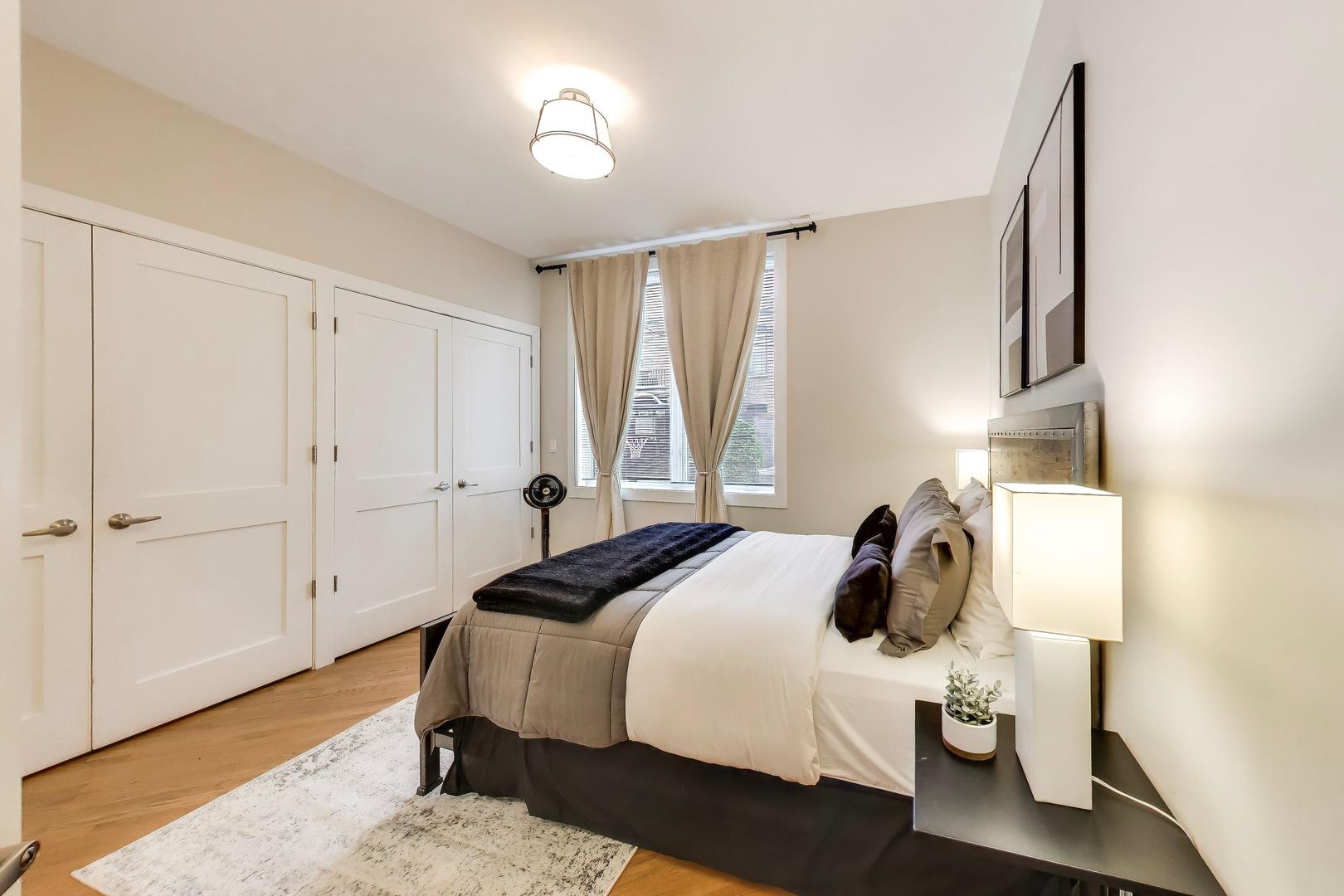 2317 W ARMITAGE Avenue Unit: 1W