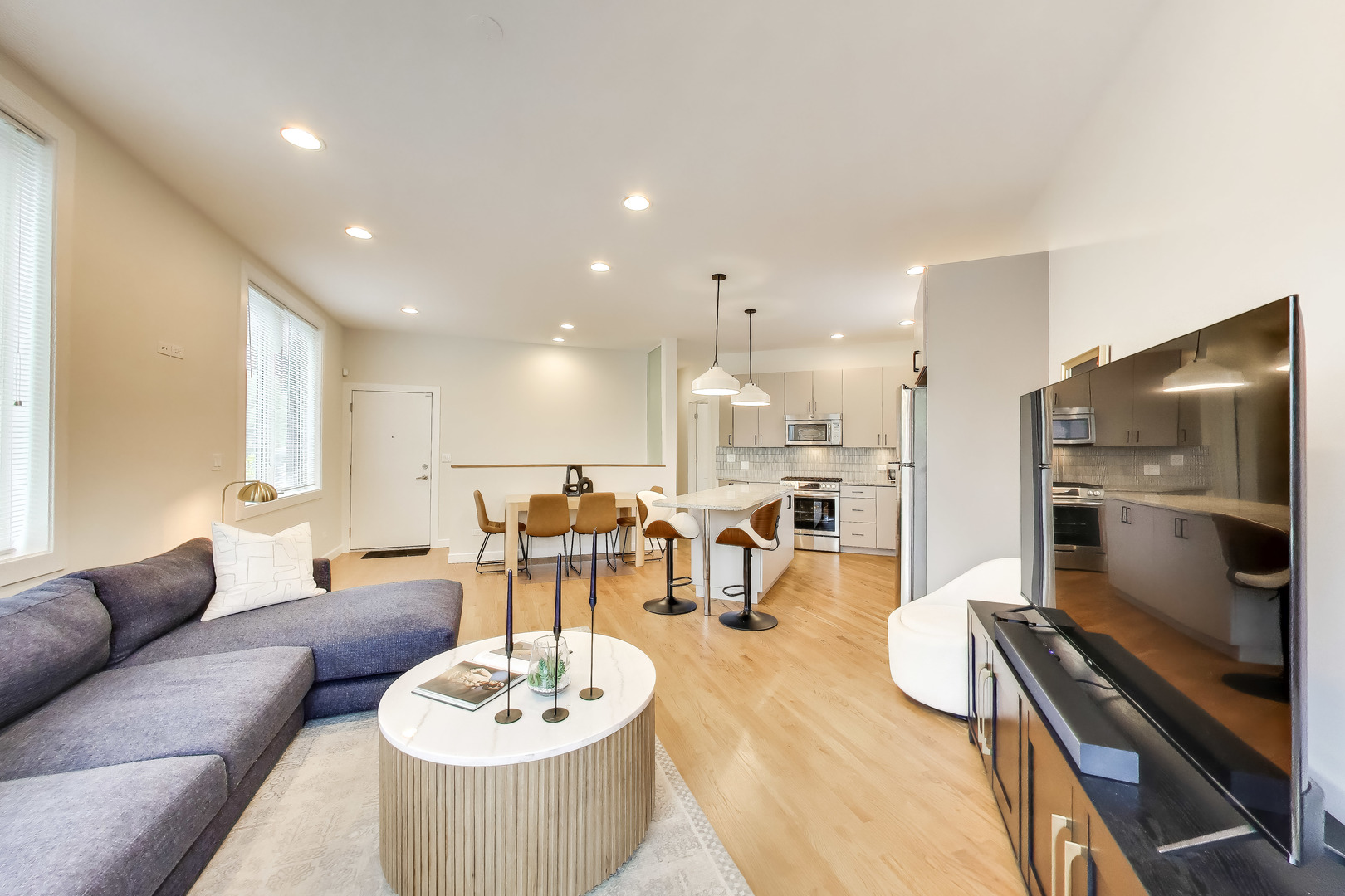 2317 W ARMITAGE Avenue Unit: 1W