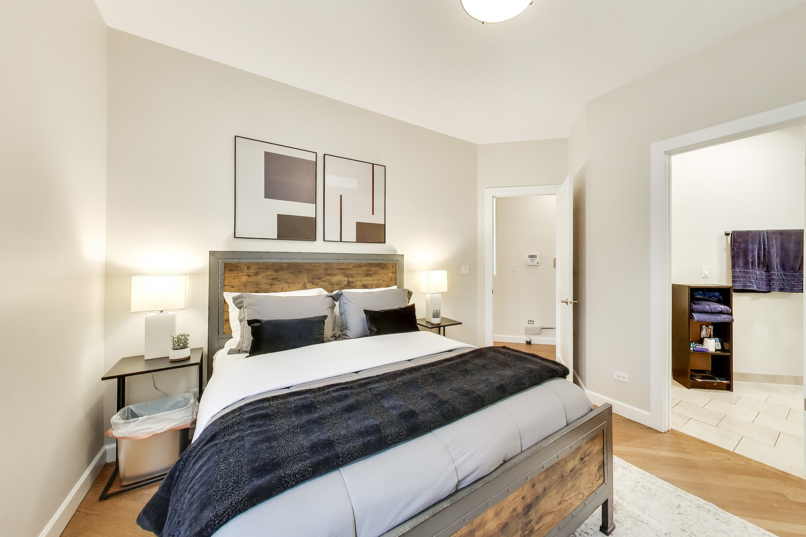 2317 W ARMITAGE Avenue Unit: 1W