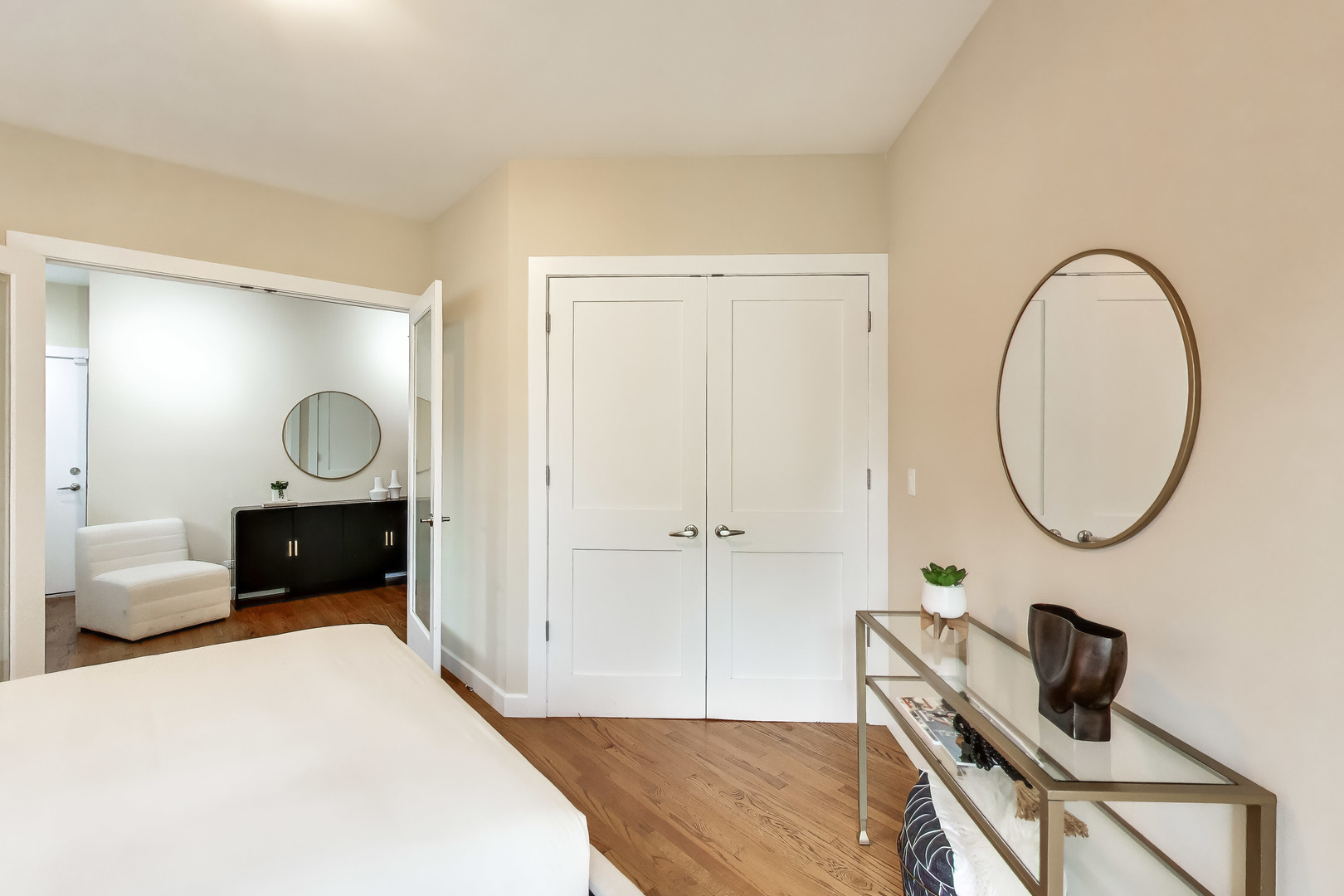 2317 W ARMITAGE Avenue Unit: 1W
