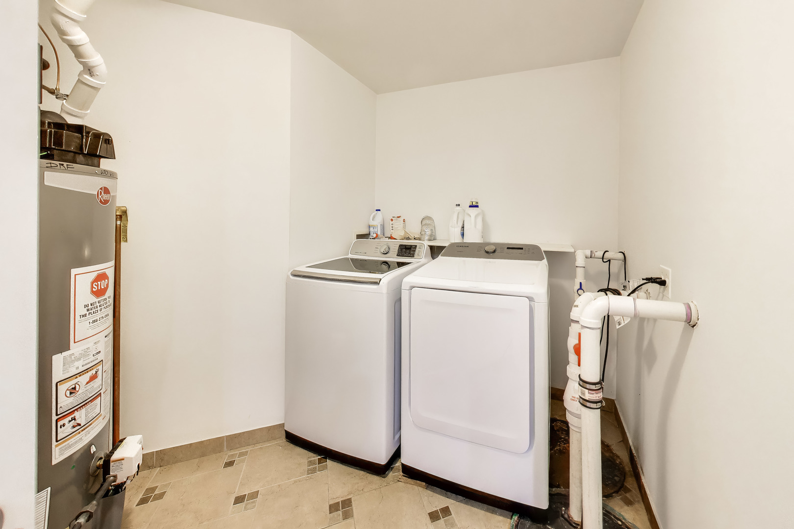 2317 W ARMITAGE Avenue Unit: 1W