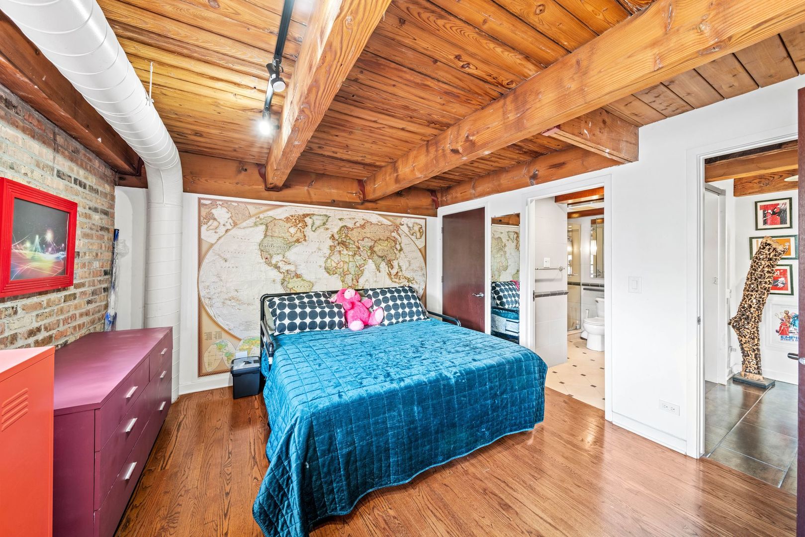 2222 N Racine Avenue Unit: 13