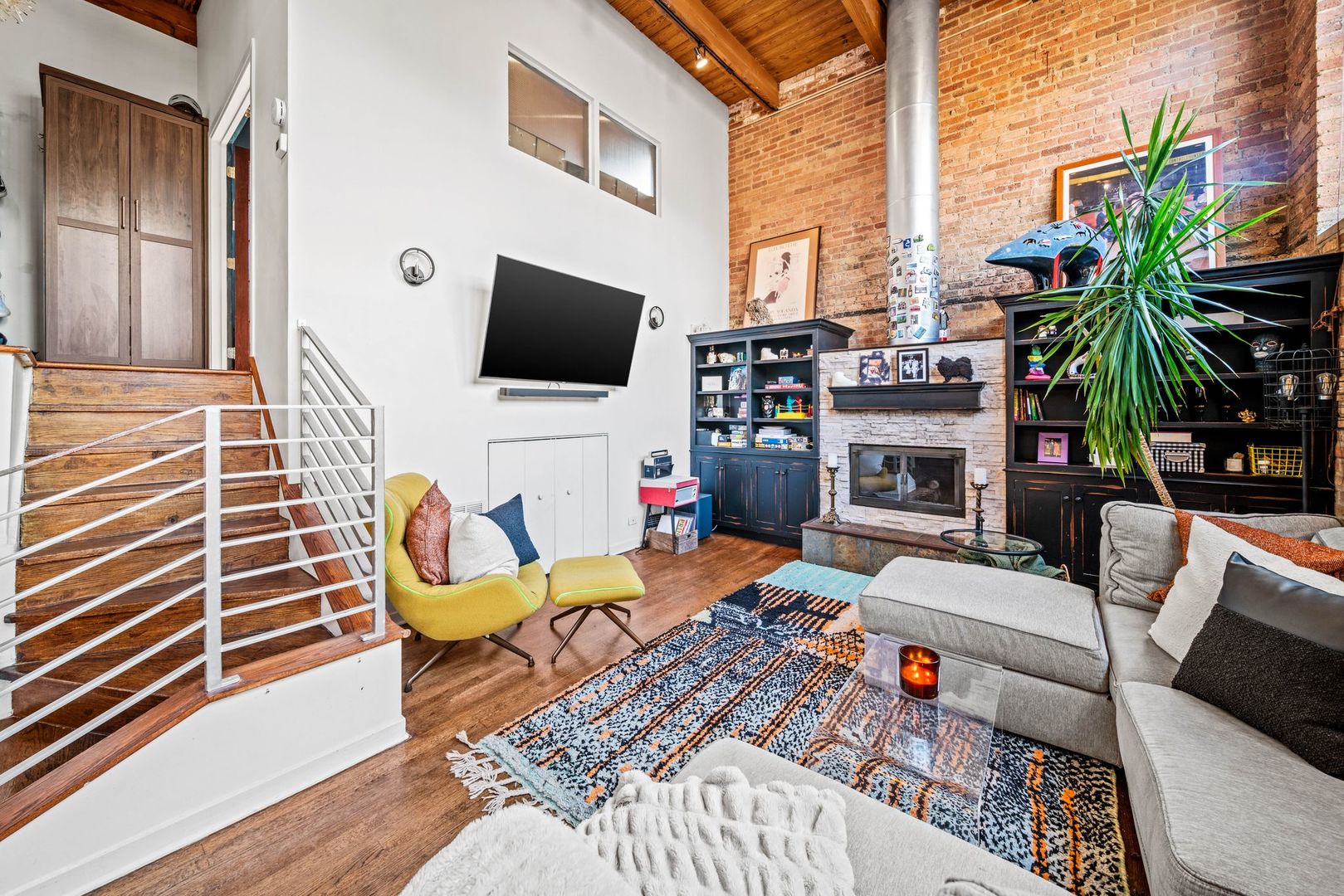 2222 N Racine Avenue Unit: 13