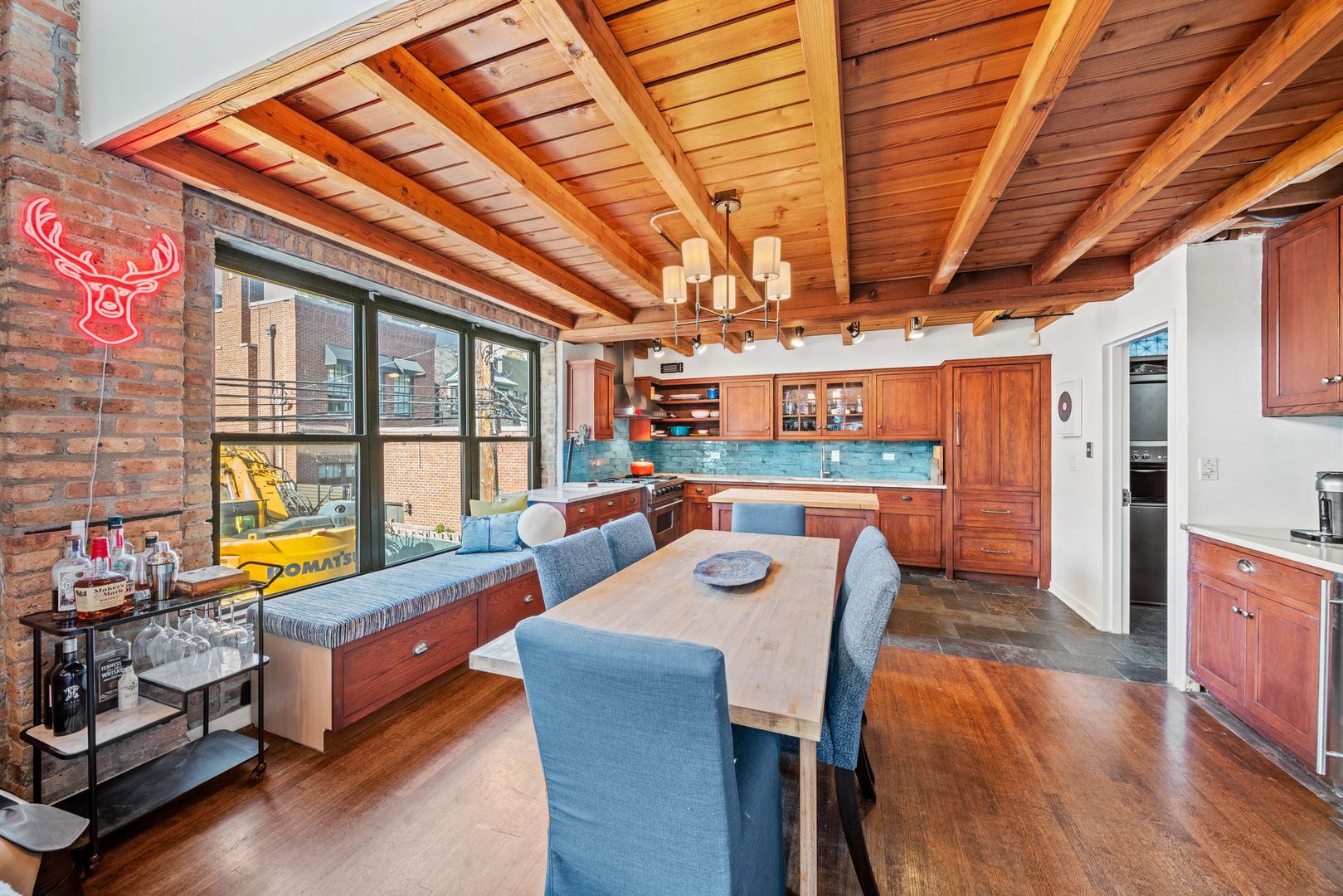 2222 N Racine Avenue Unit: 13