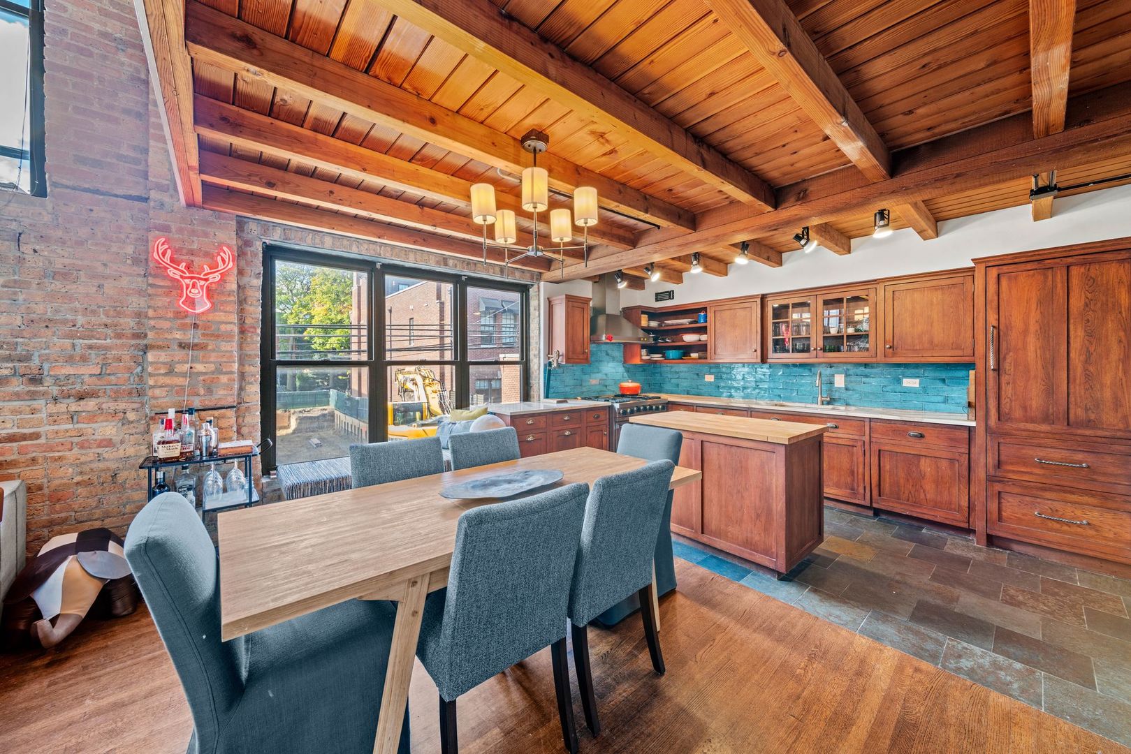 2222 N Racine Avenue Unit: 13