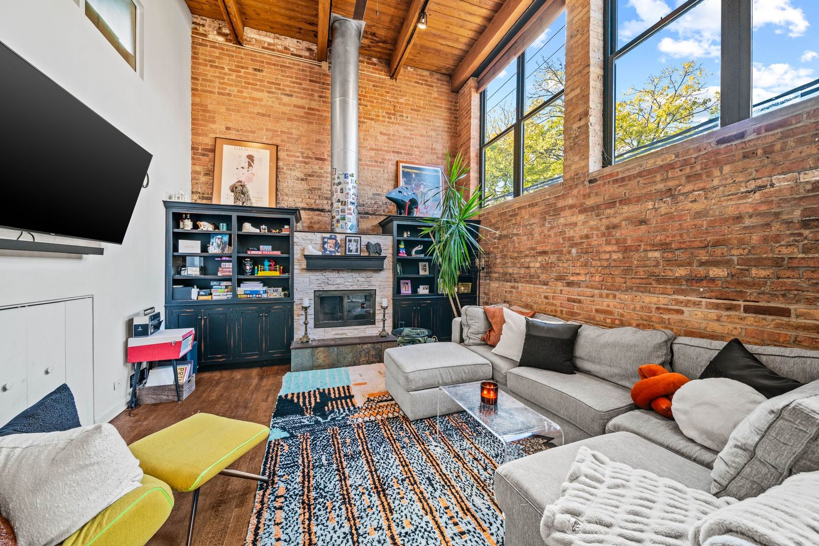 2222 N Racine Avenue Unit: 13