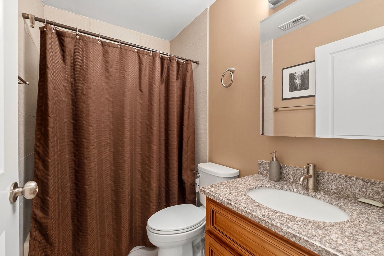 1234 W BRYN MAWR Avenue Unit: G