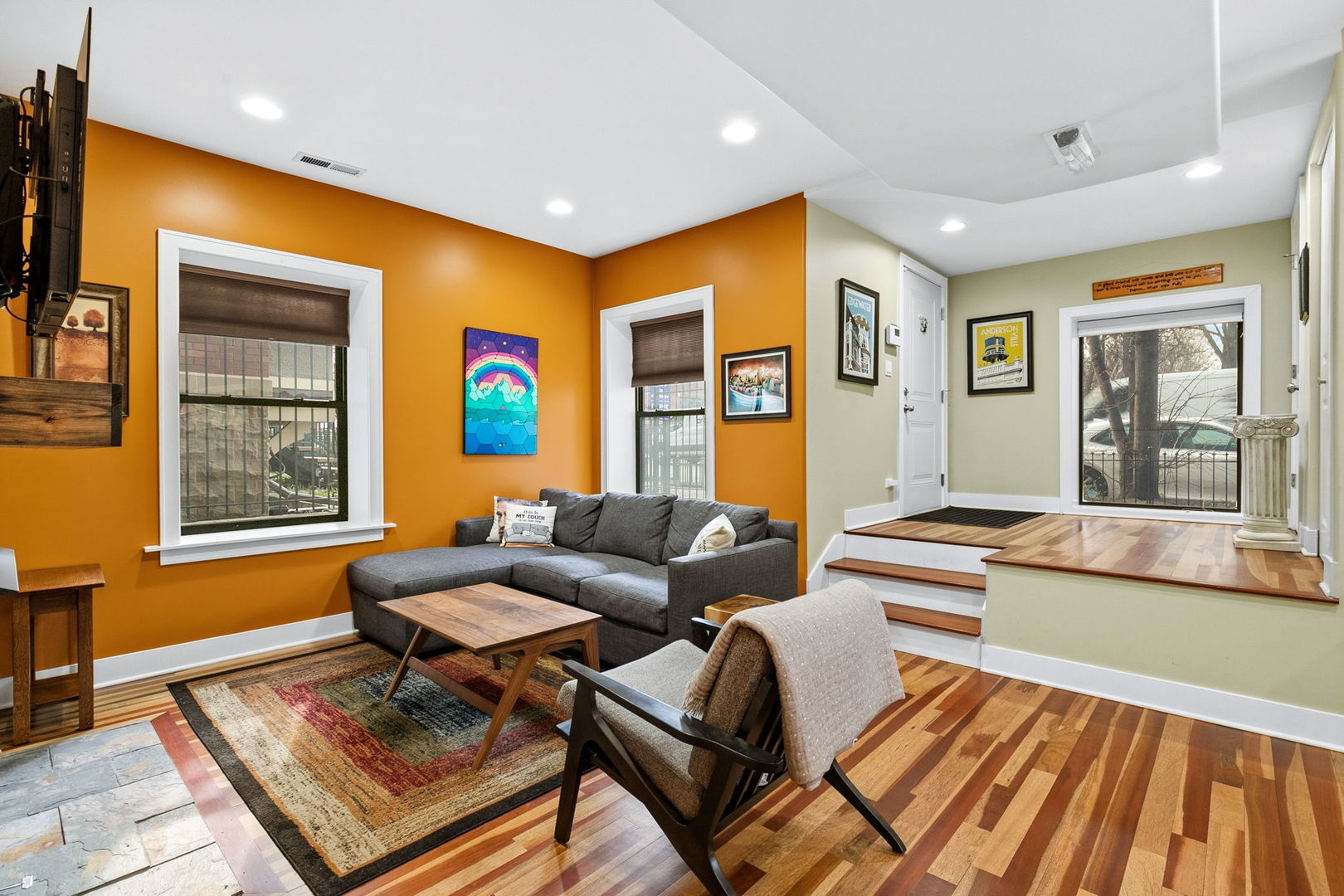 1234 W BRYN MAWR Avenue Unit: G