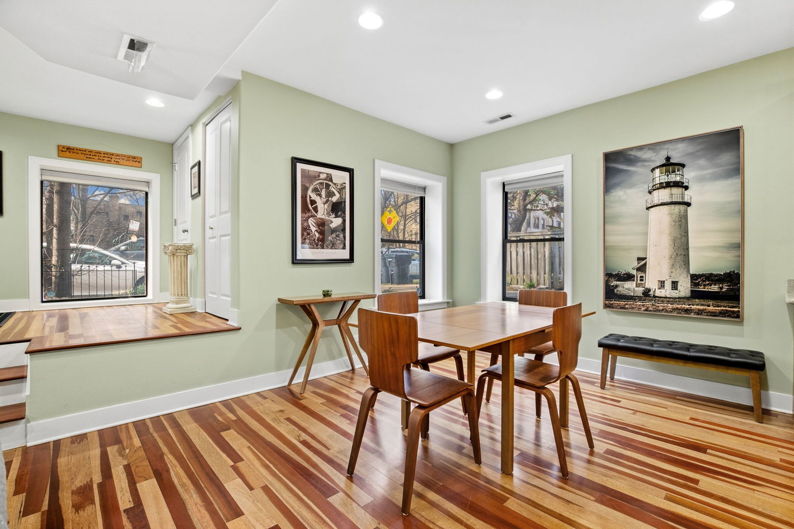 1234 W BRYN MAWR Avenue Unit: G