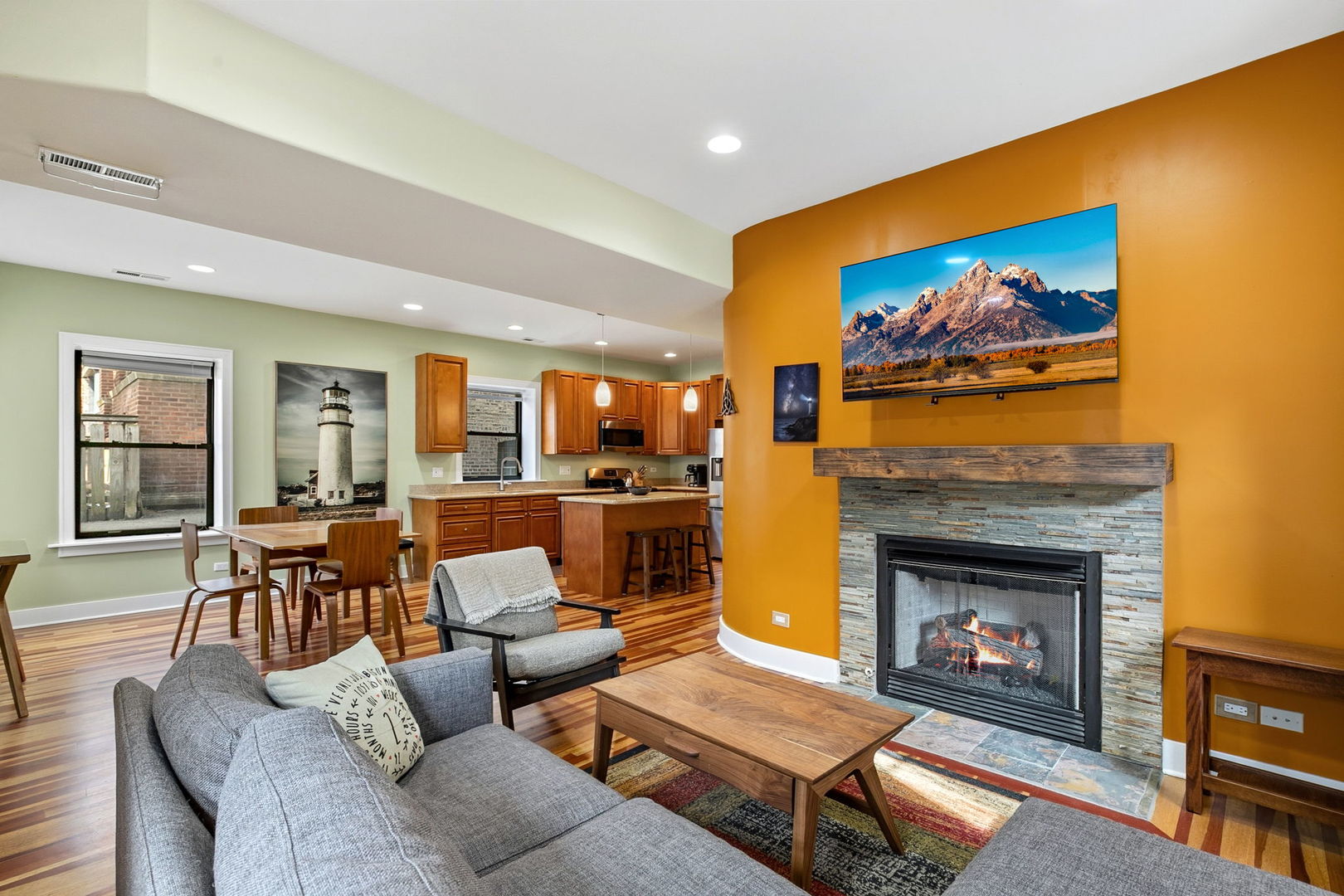 1234 W BRYN MAWR Avenue Unit: G
