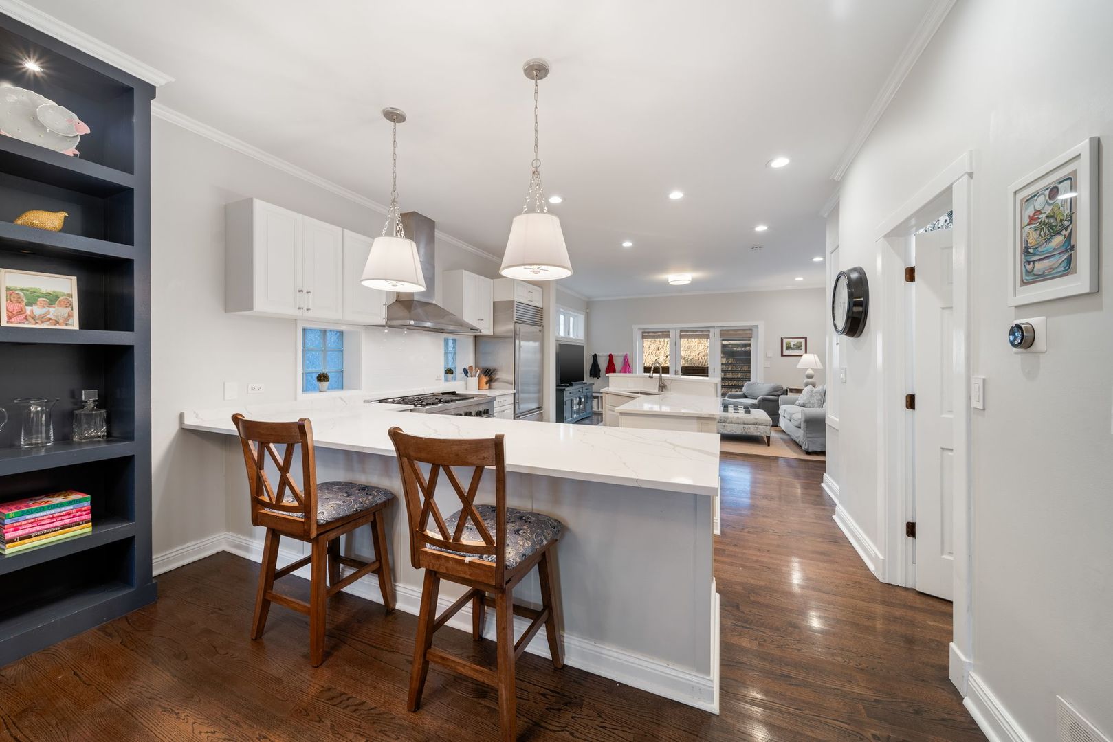 2120 W Churchill Street