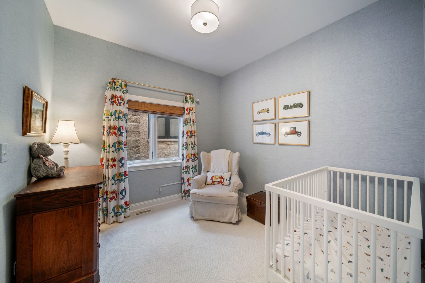 2120 W Churchill Street