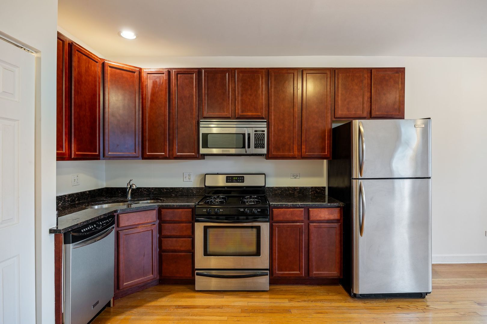 2533 W BERWYN Street Unit: 2