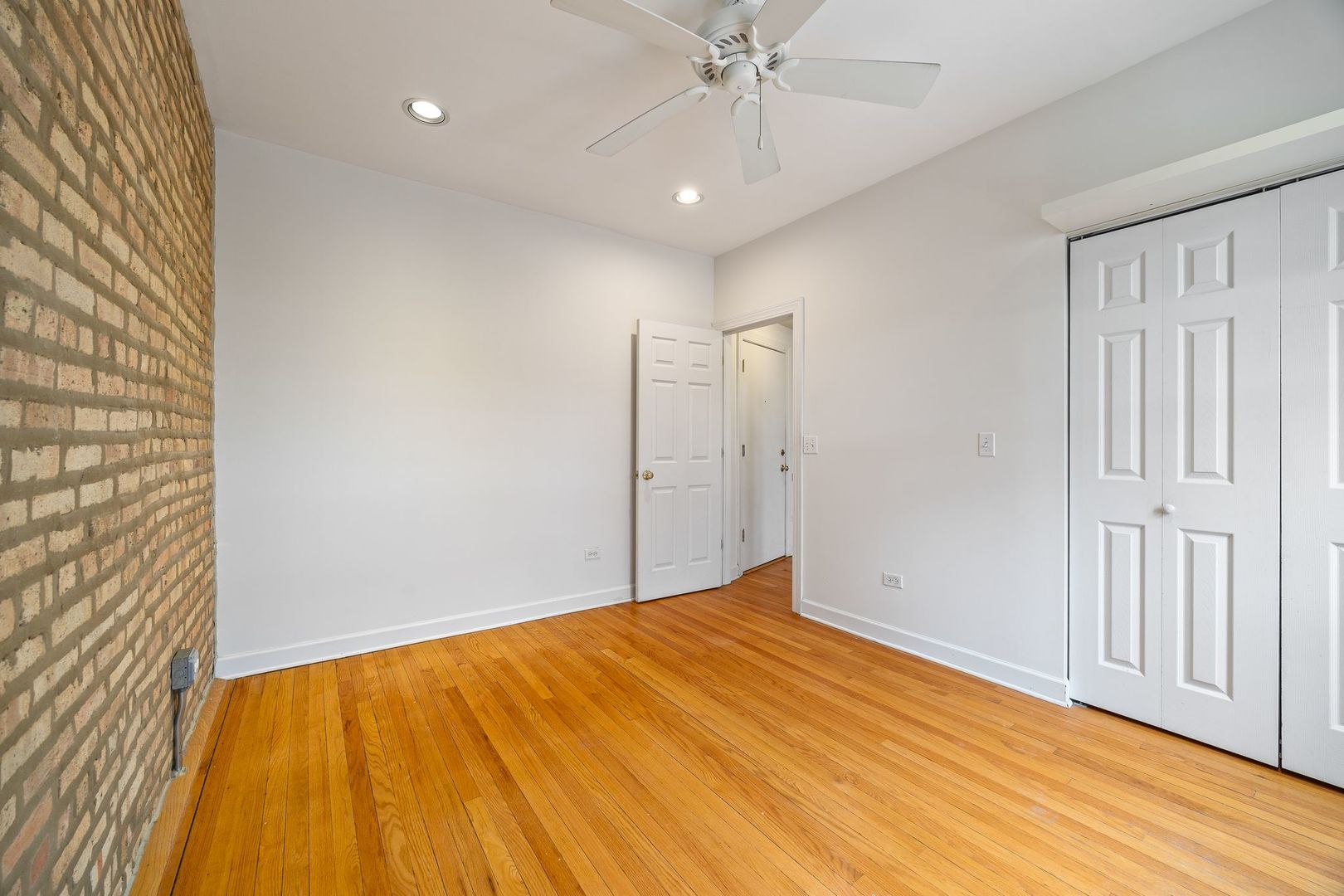 2533 W BERWYN Street Unit: 2
