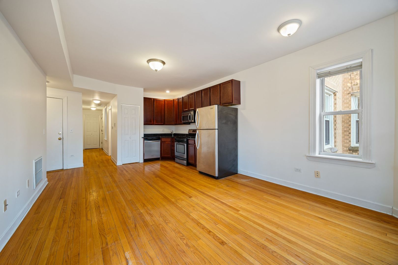 2533 W BERWYN Street Unit: 2