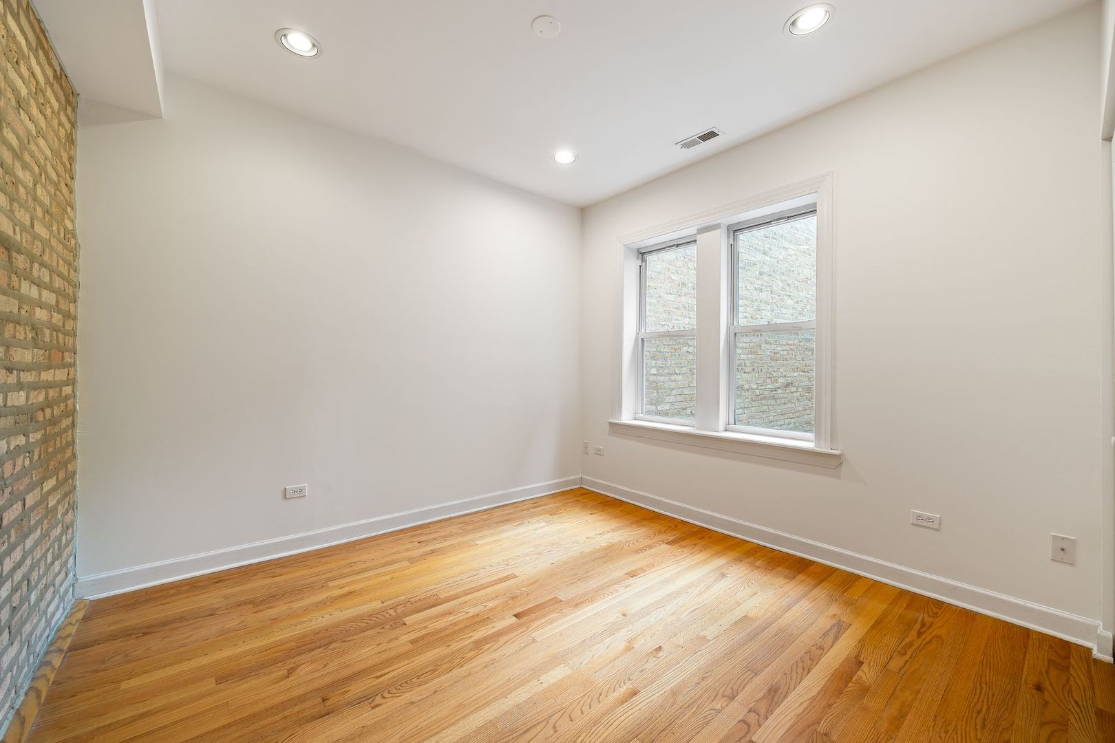 2533 W BERWYN Street Unit: 2