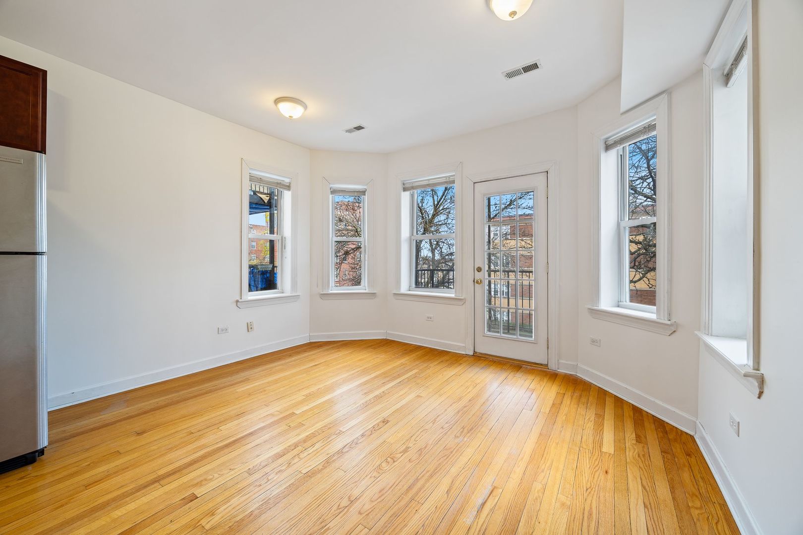 2533 W BERWYN Street Unit: 2