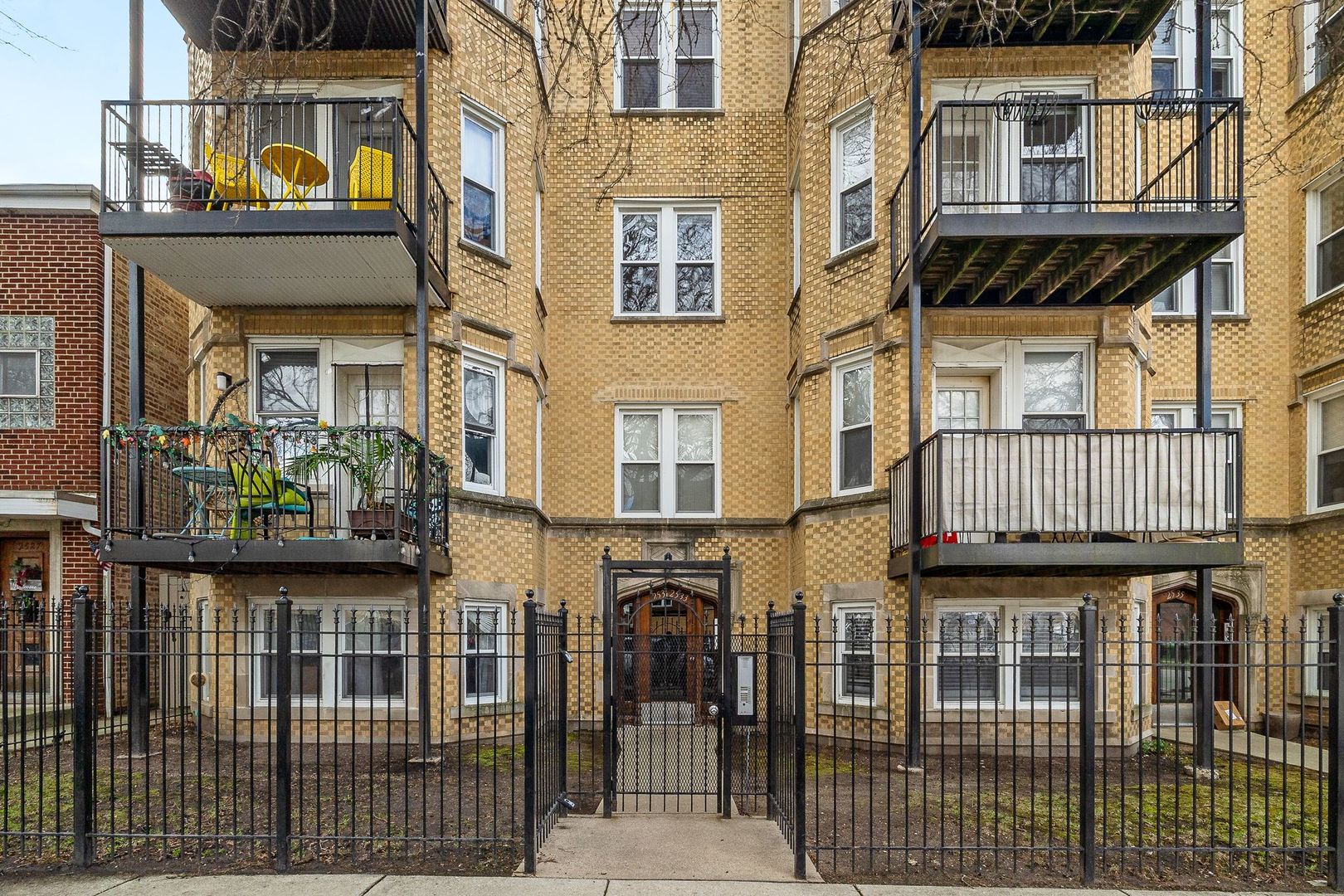 2533 W BERWYN Street Unit: 2