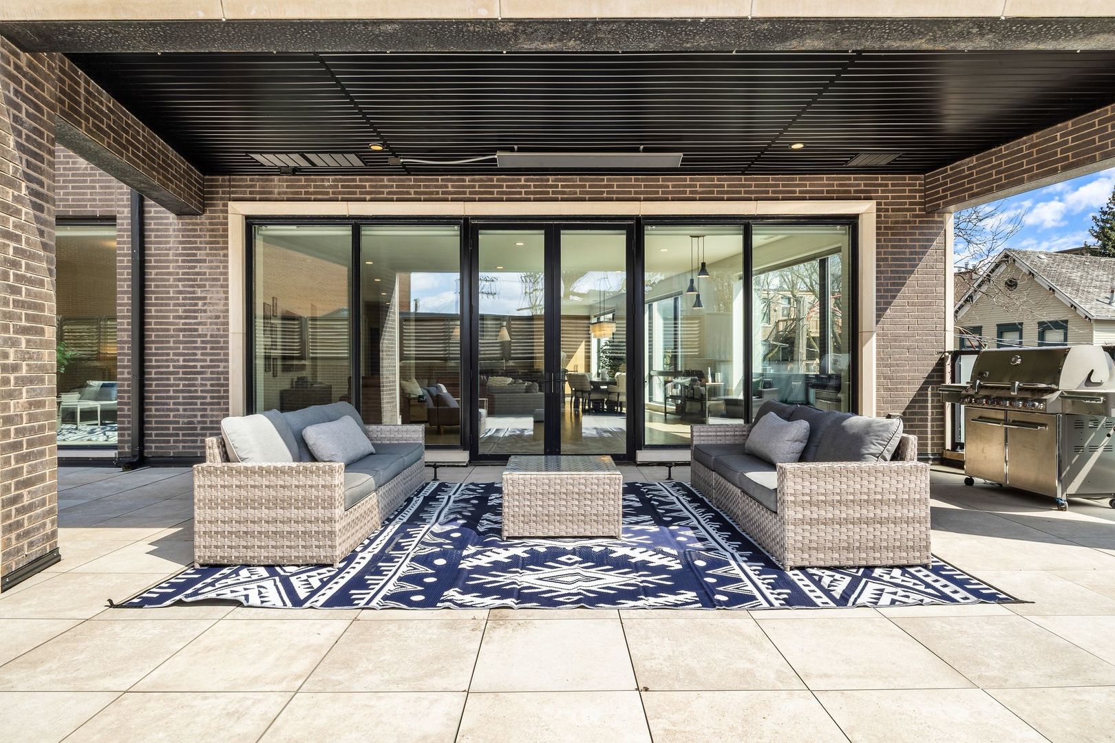 1110 W Schubert Avenue Unit: 203