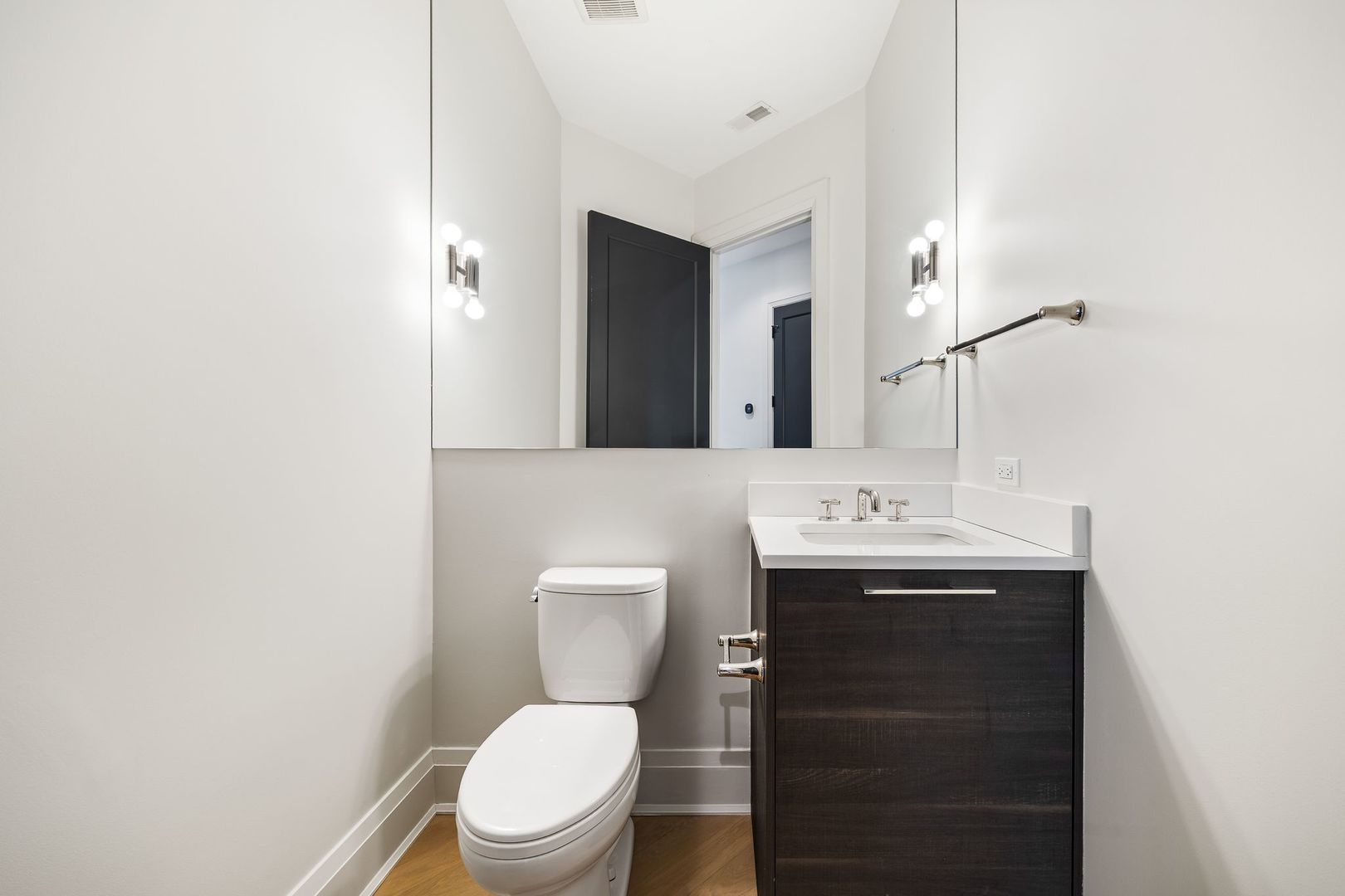 1110 W Schubert Avenue Unit: 203