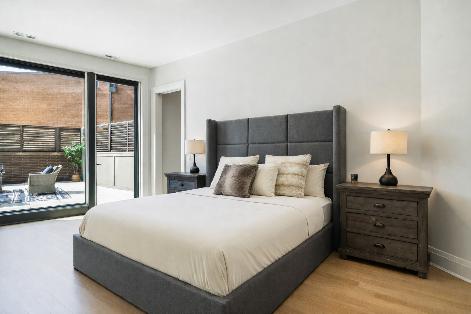 1110 W Schubert Avenue Unit: 203