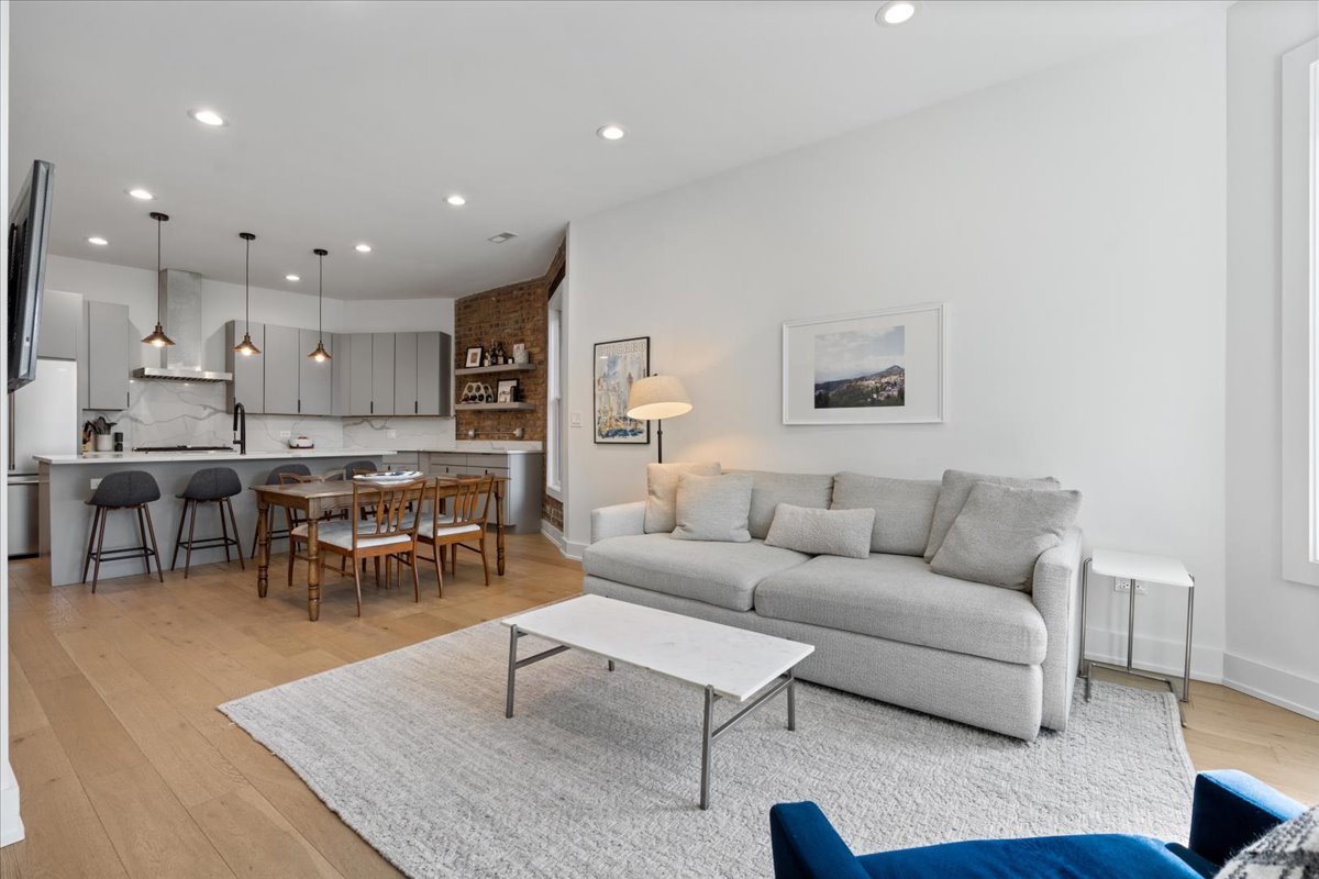3432 W Belden Avenue Unit: 1