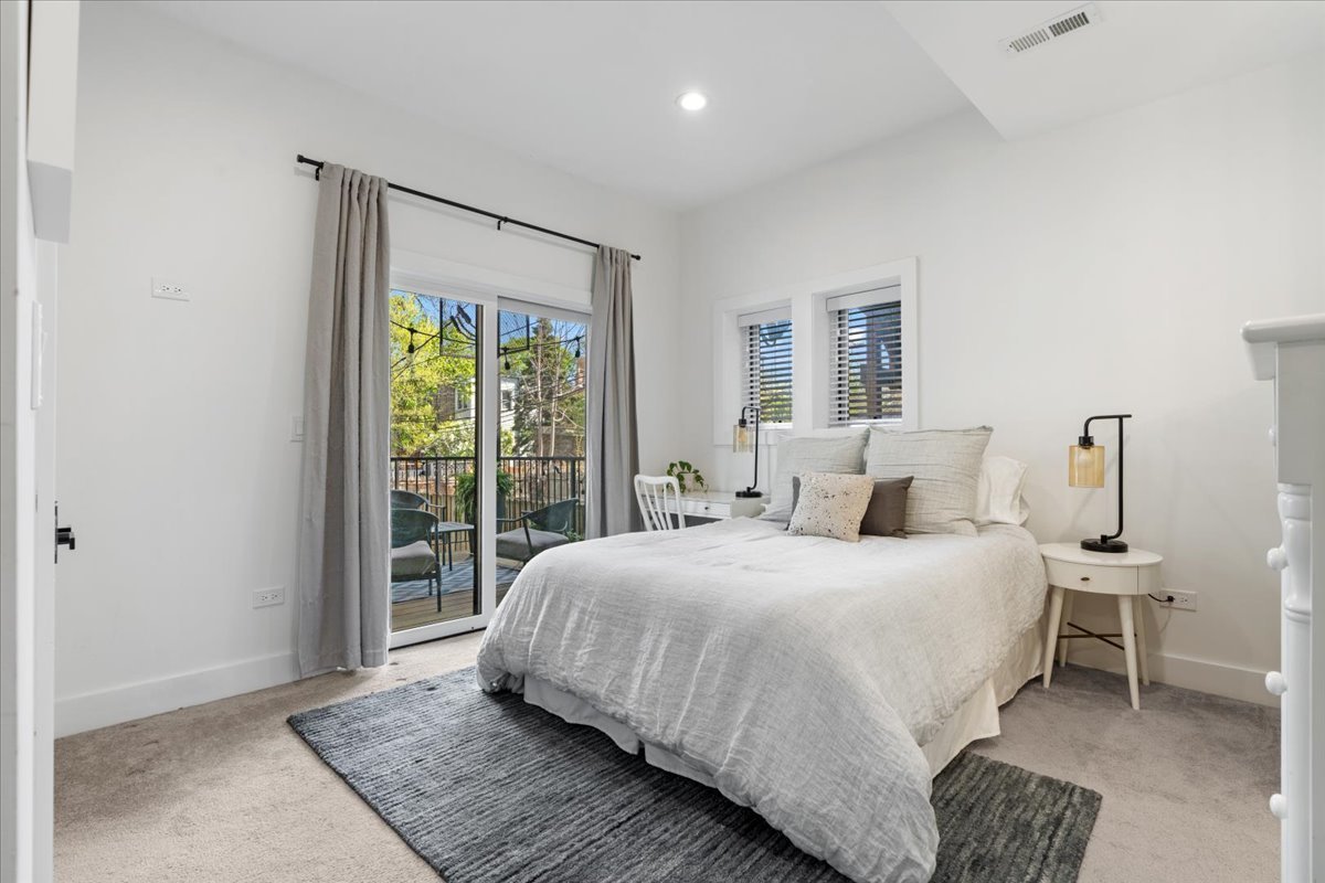 3432 W Belden Avenue Unit: 1