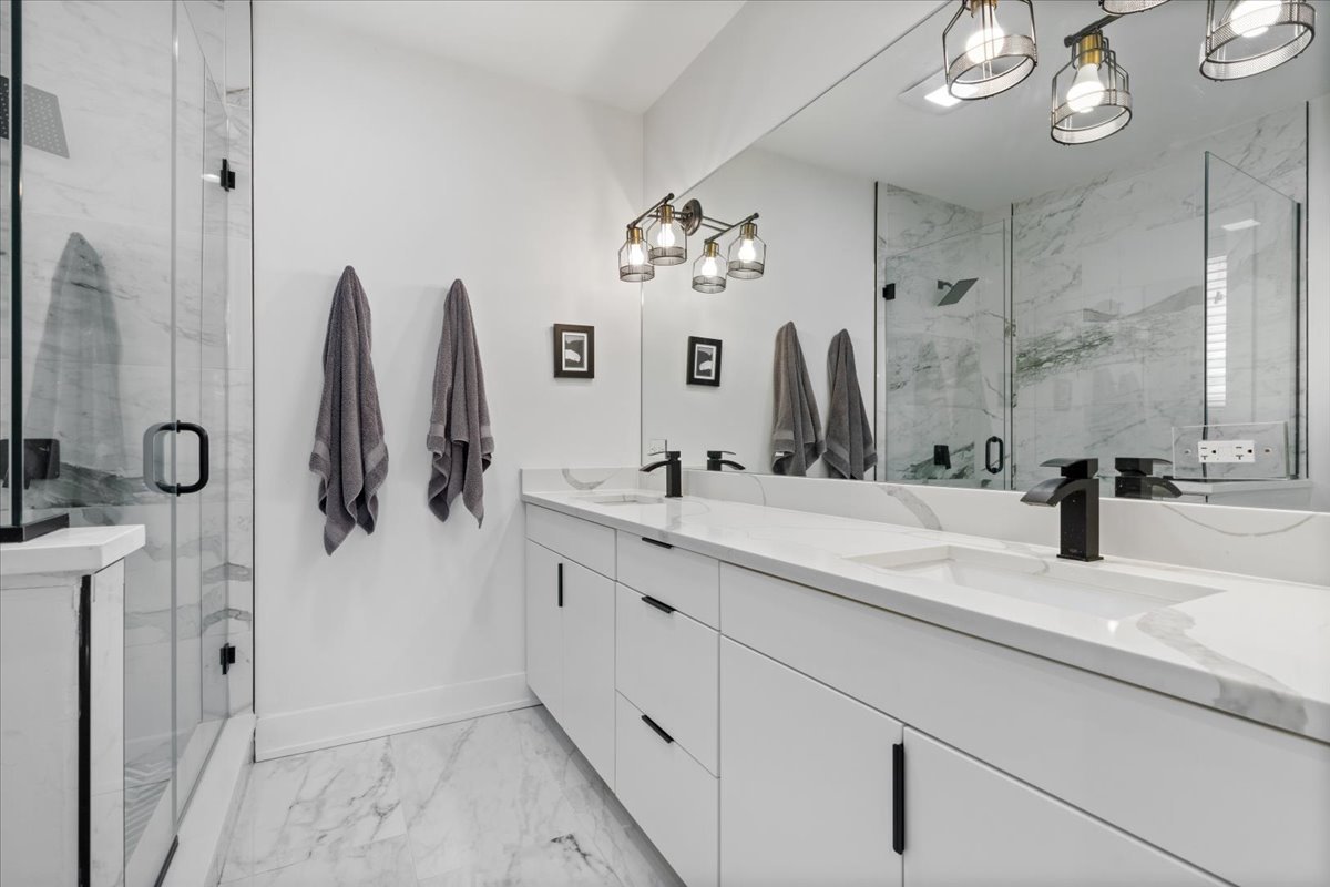 3432 W Belden Avenue Unit: 1