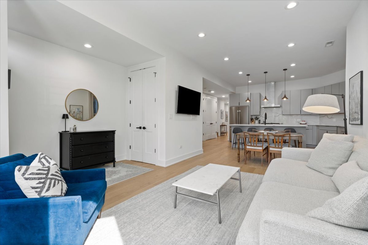 3432 W Belden Avenue Unit: 1