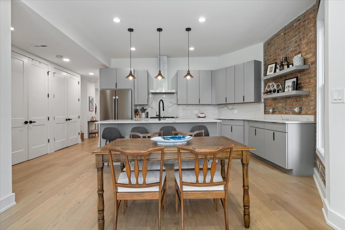 3432 W Belden Avenue Unit: 1
