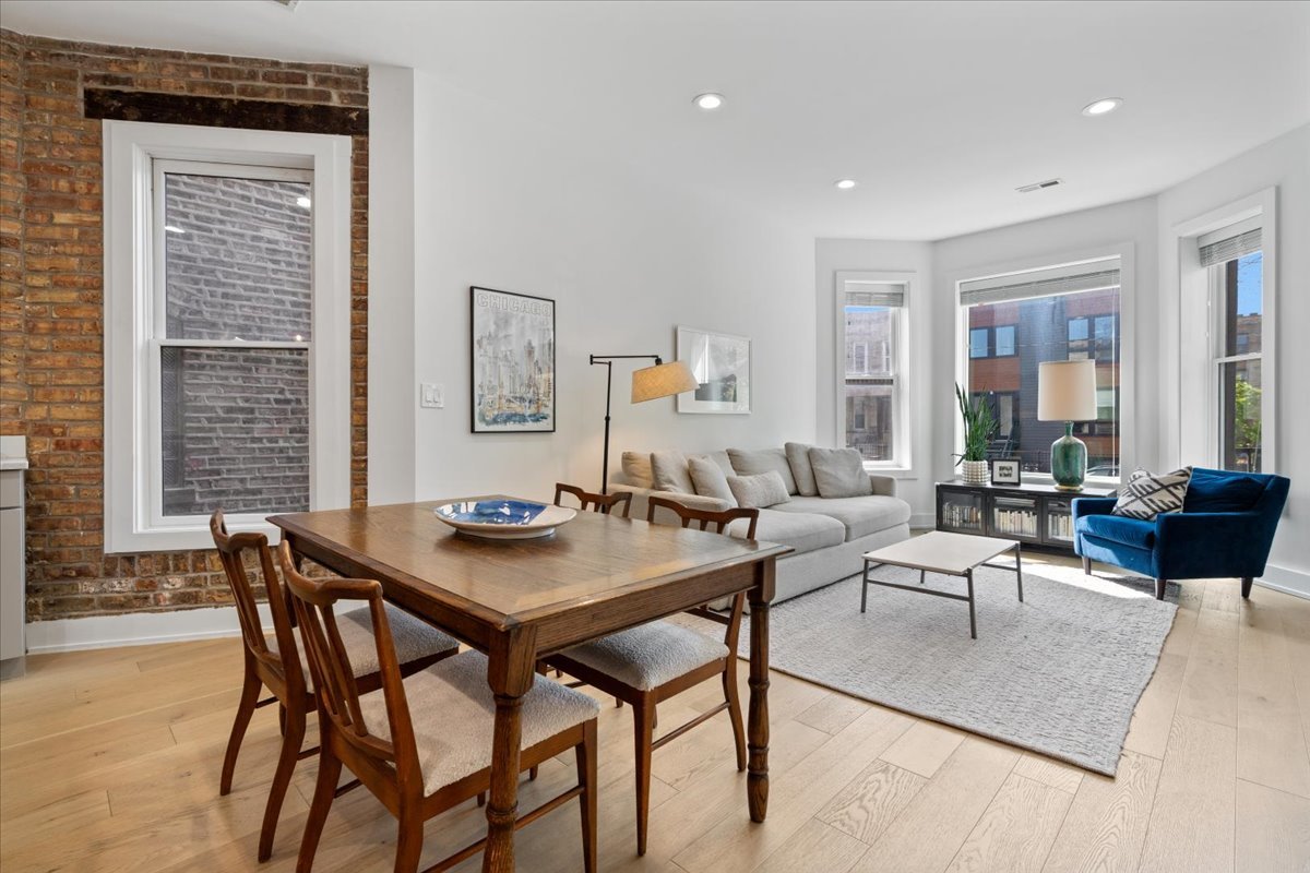3432 W Belden Avenue Unit: 1
