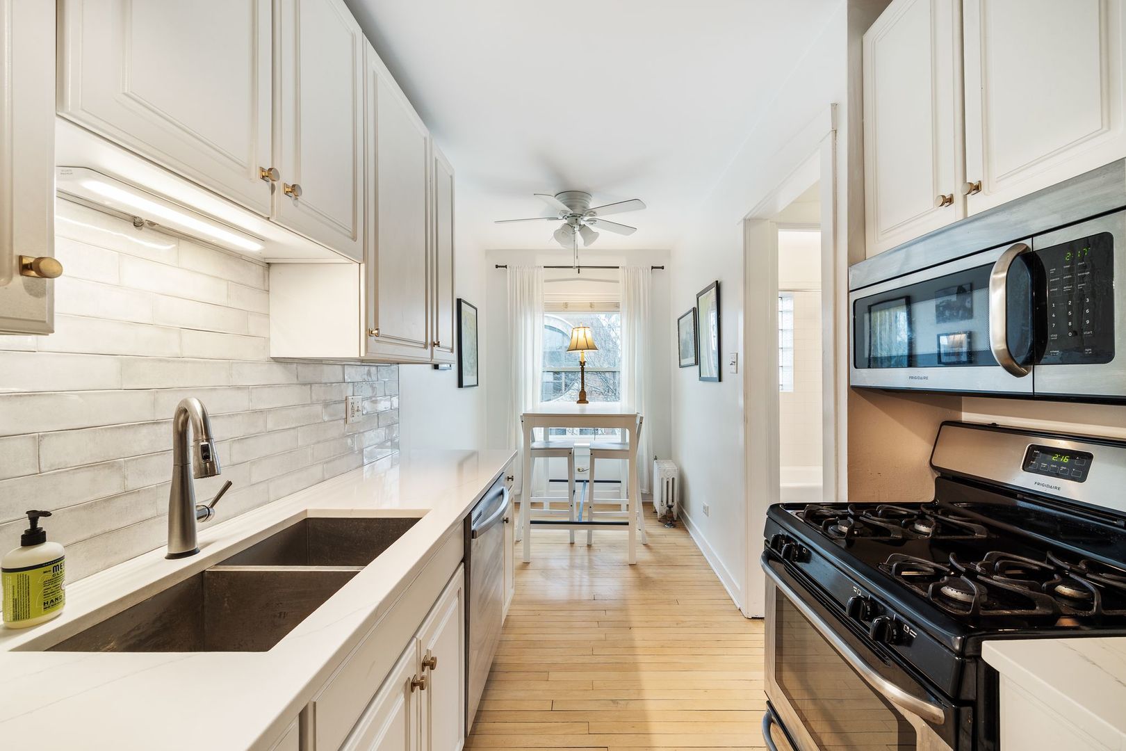 3101 N Kenmore Avenue Unit: 3