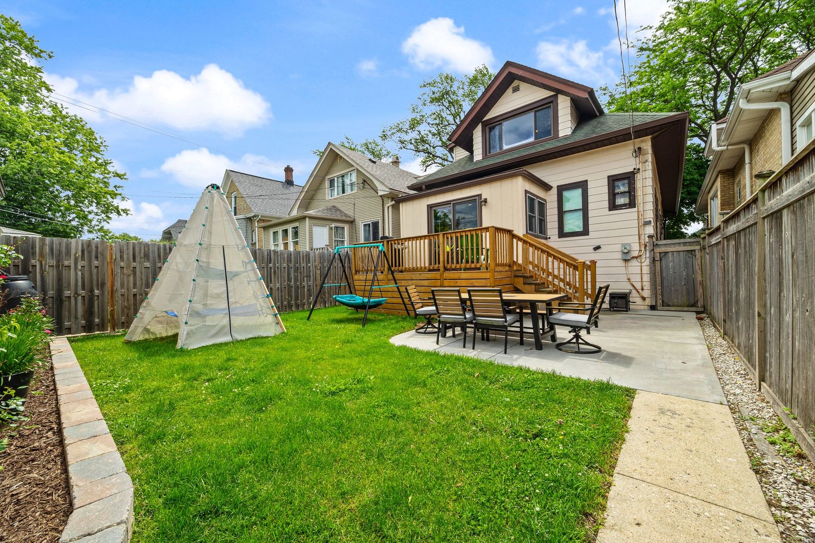 5236 W Cuyler Avenue