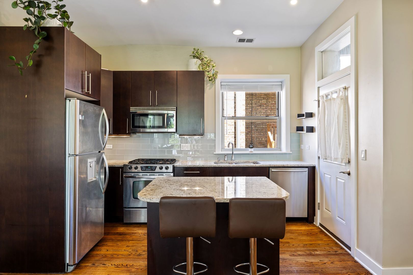 4055 N Wolcott Avenue Unit: 3S