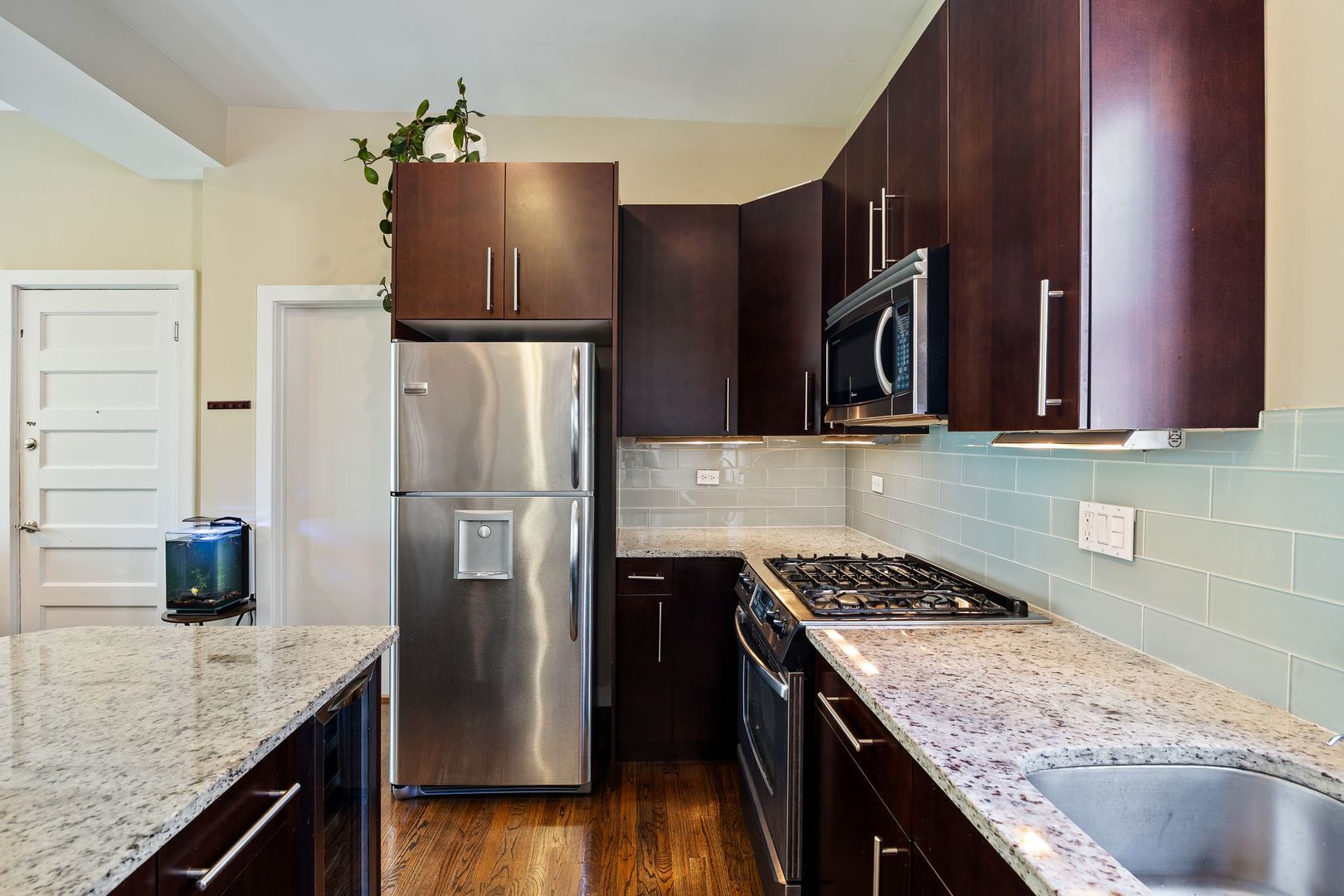 4055 N Wolcott Avenue Unit: 3S
