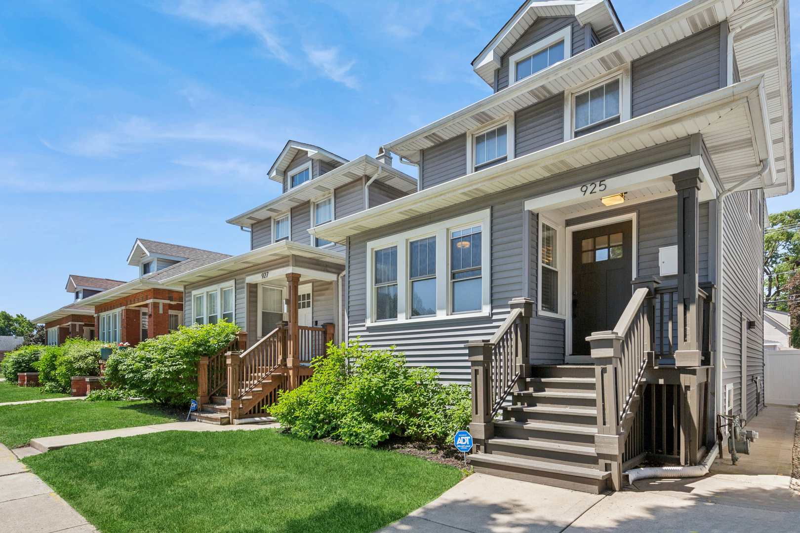 925 Harlem Avenue